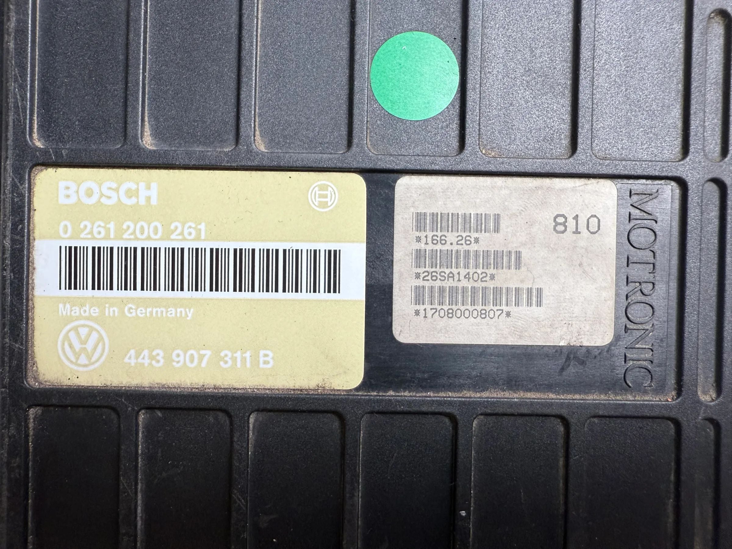 Original VW Passat 35i 1.8 Engine Control Unit ECU 0261200261 / 443907311B 