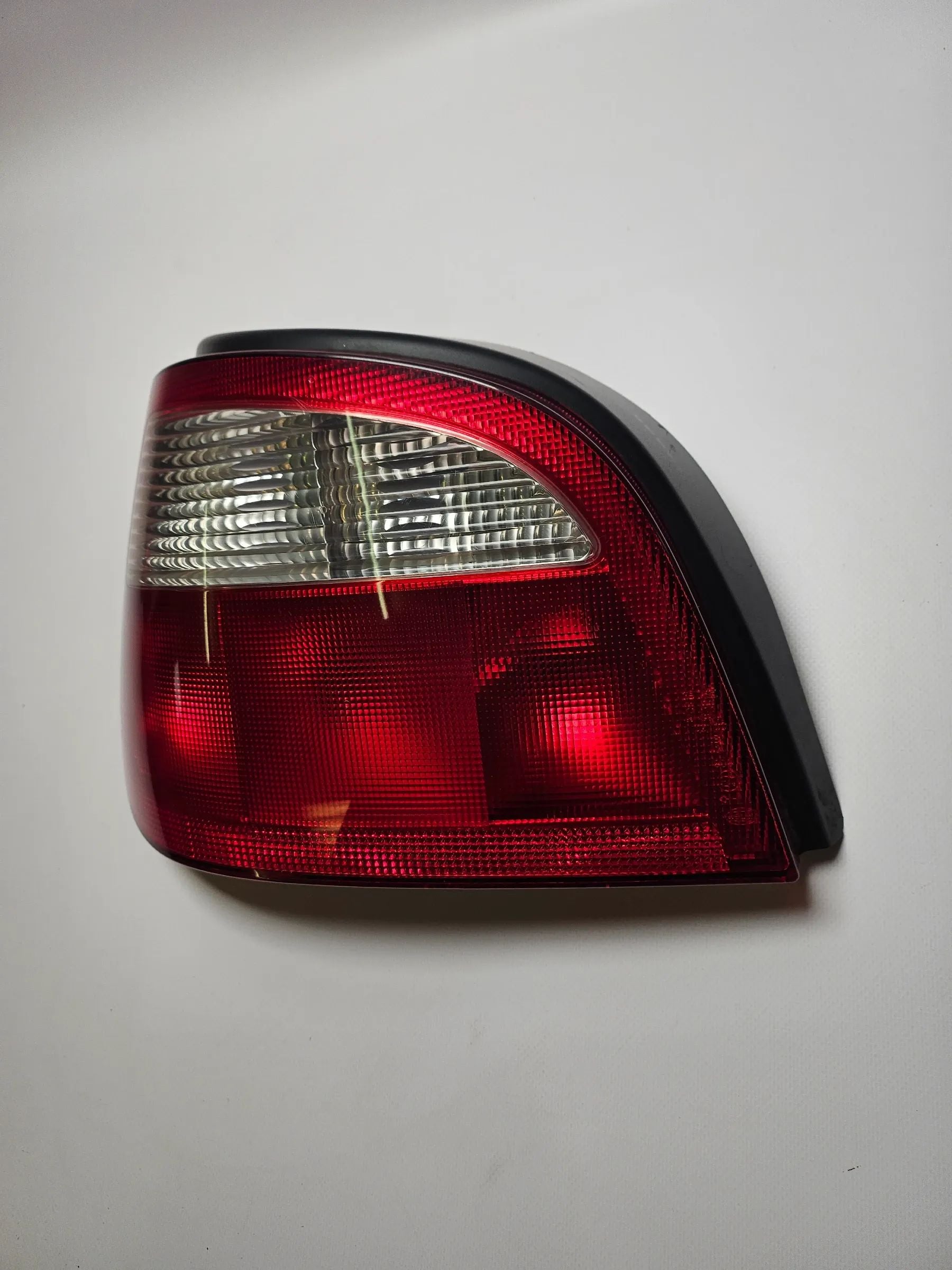 อะไหล่แท้ไฟท้ายซ้าย Renault Megane 1 1999-2003