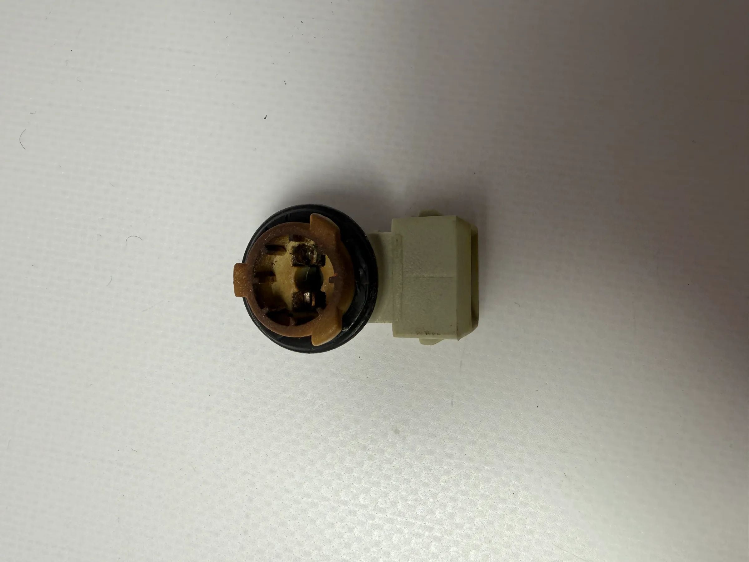 Original Mercedes-Benz Sprinter Lampenträger Seitenleuchte 0028209156 4204