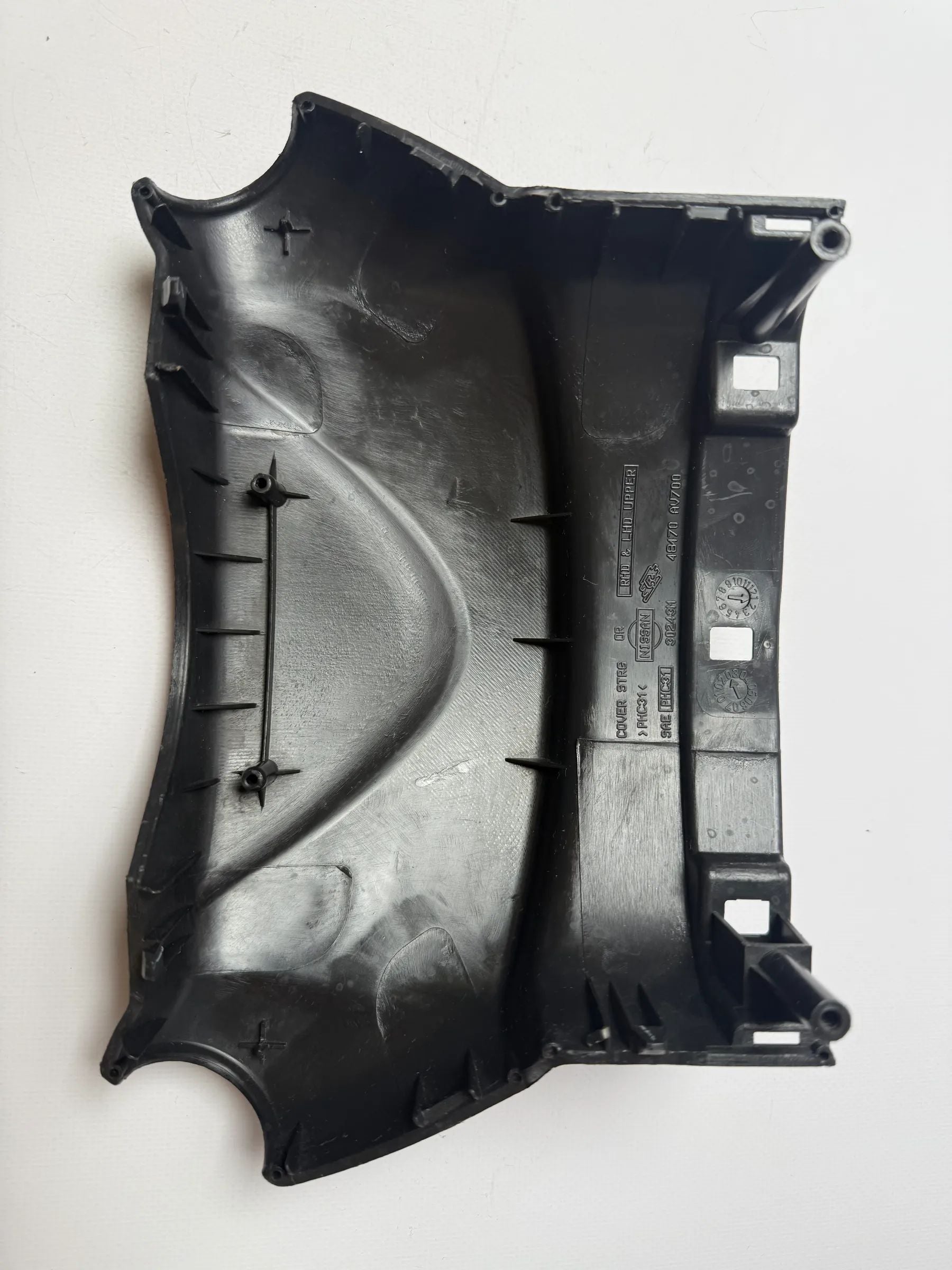 Оригинальная облицовка верхней части рулевой колонки Nissan Primera P12 48470AV700