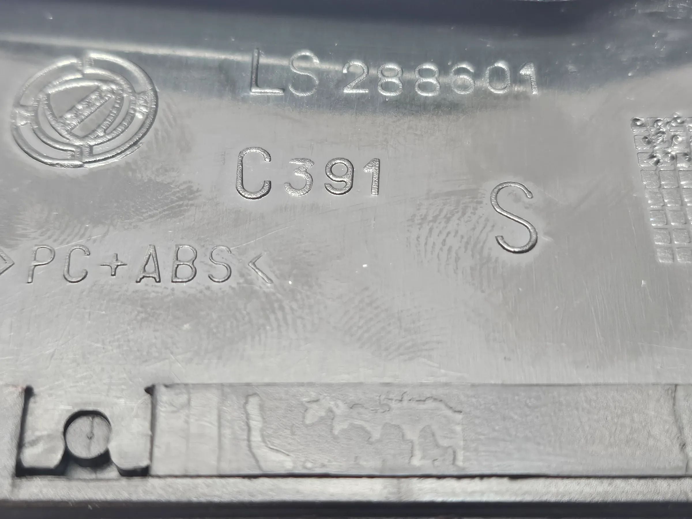 Original Fiat Seicento Rejilla de ventilación izquierda delantera LS288601