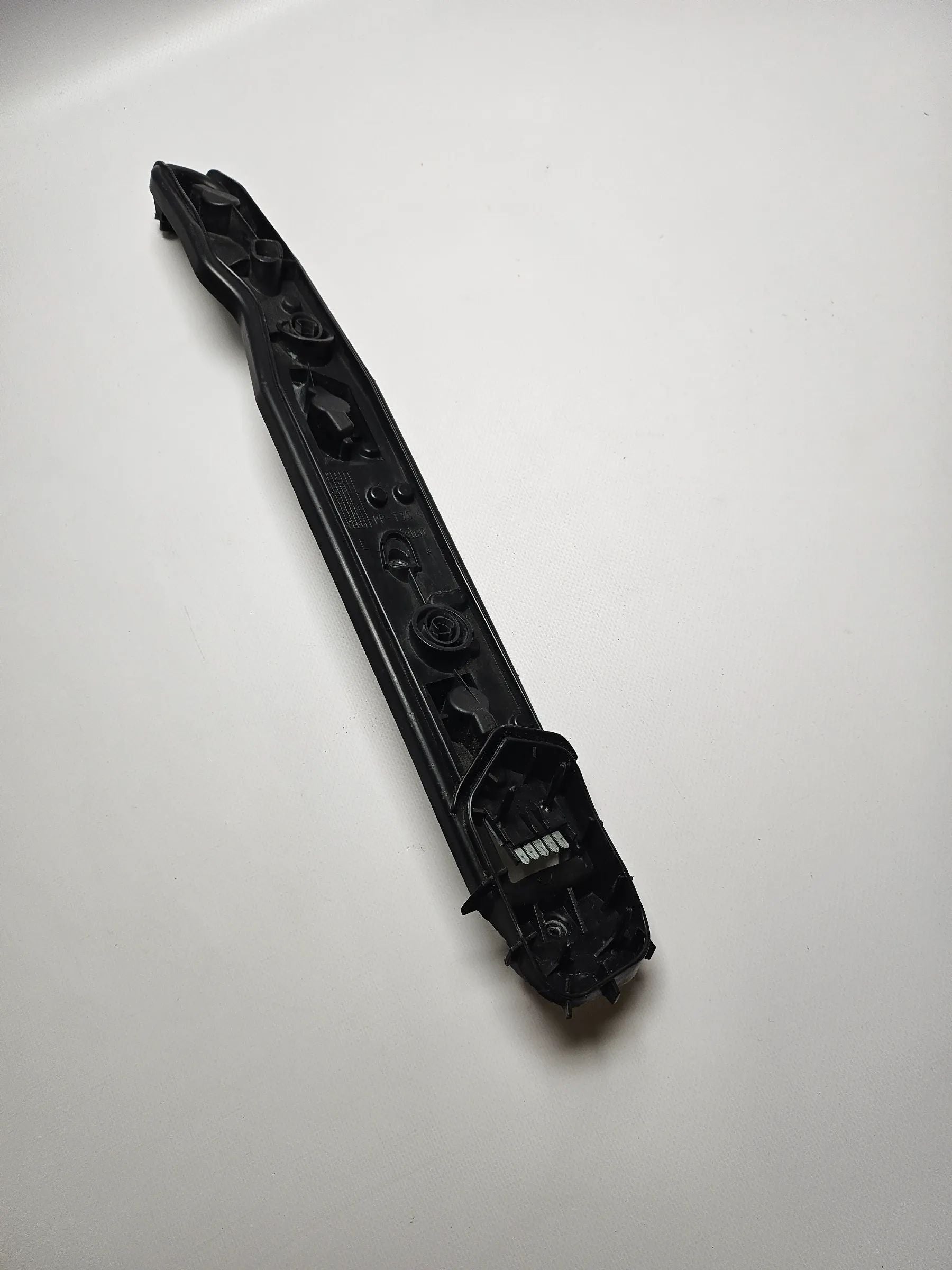 orig. VALEO OPEL CORSA C F08 F68 Lampenträger Rückleuchte links schwarz 89307491