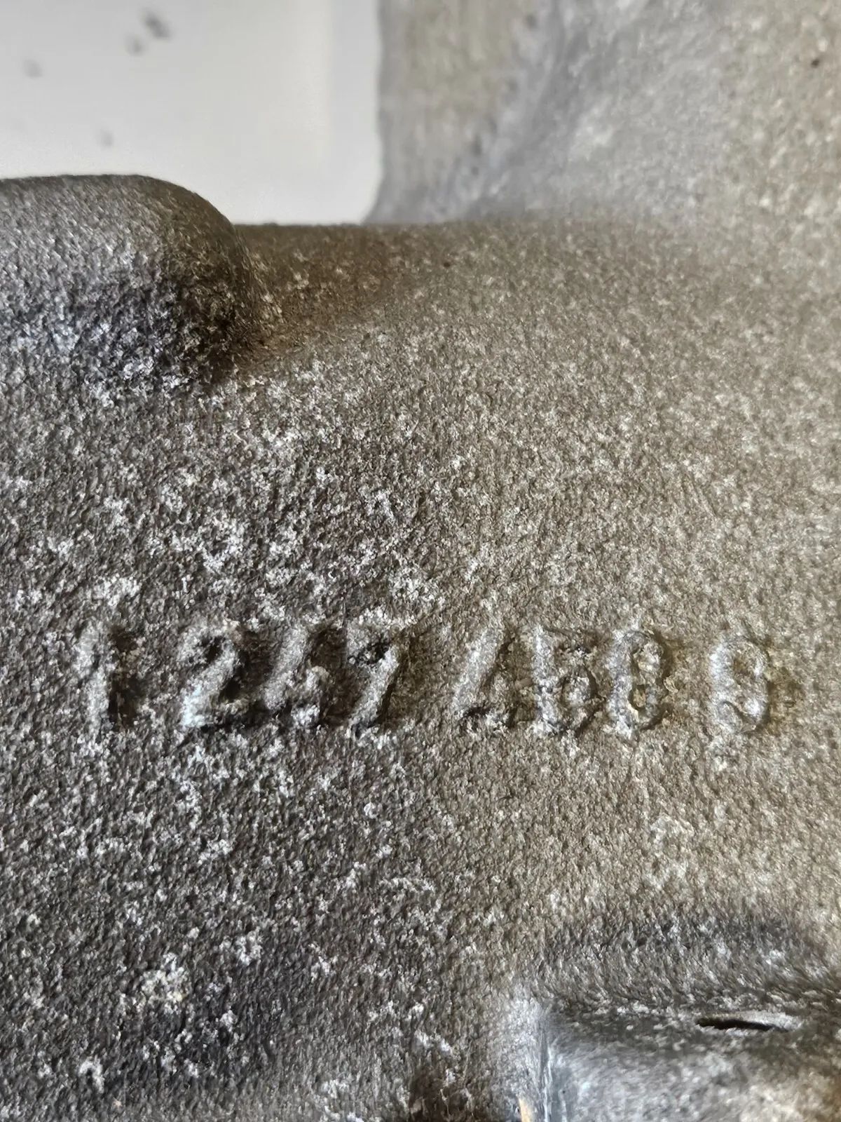 Оригинальный впускной коллектор BMW M43 E36 75KW 1,6 1.6 12474589