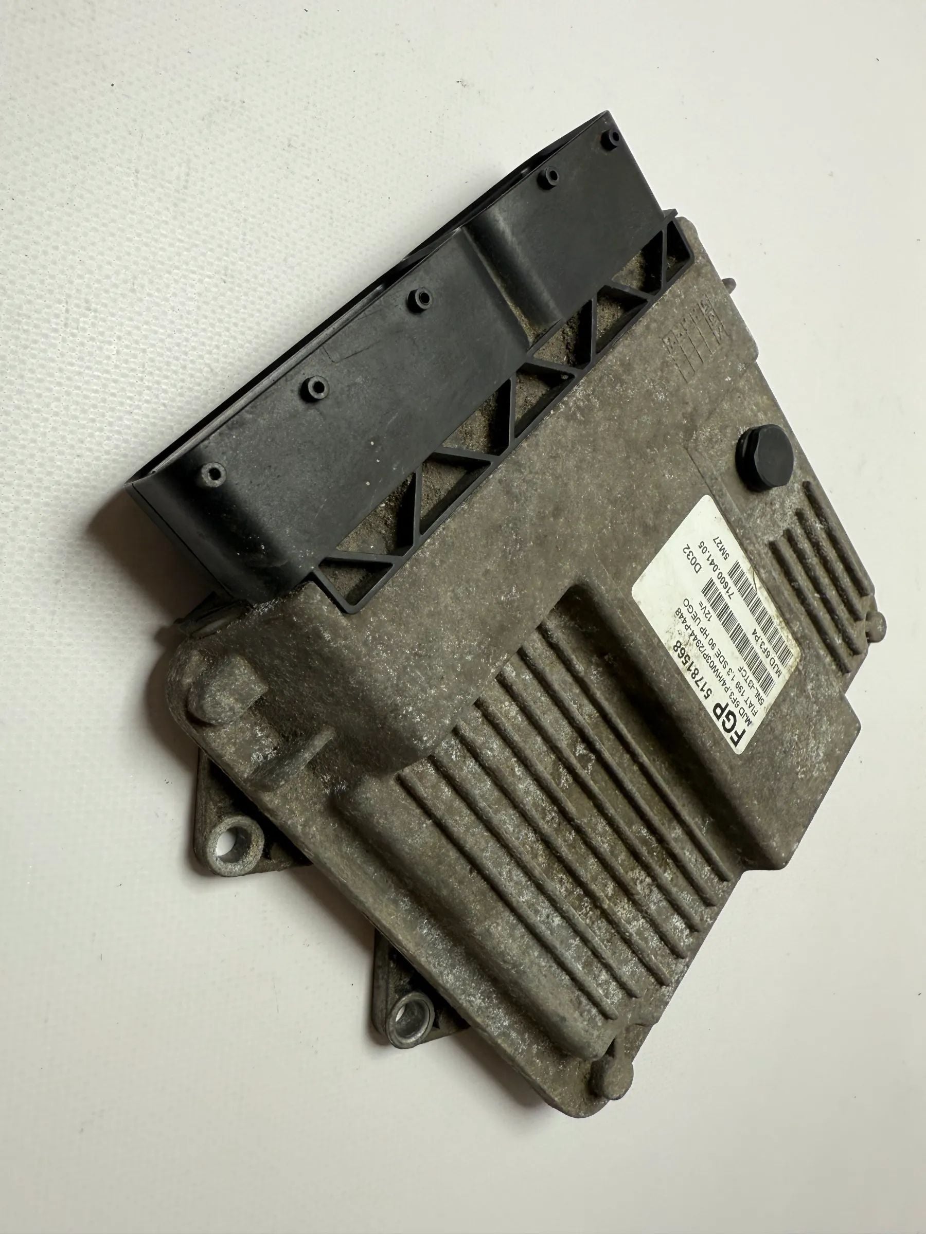 Original FIAT Punto 199 Boîtier de commande moteur ECU 51781568 / MJD 6F3.P4