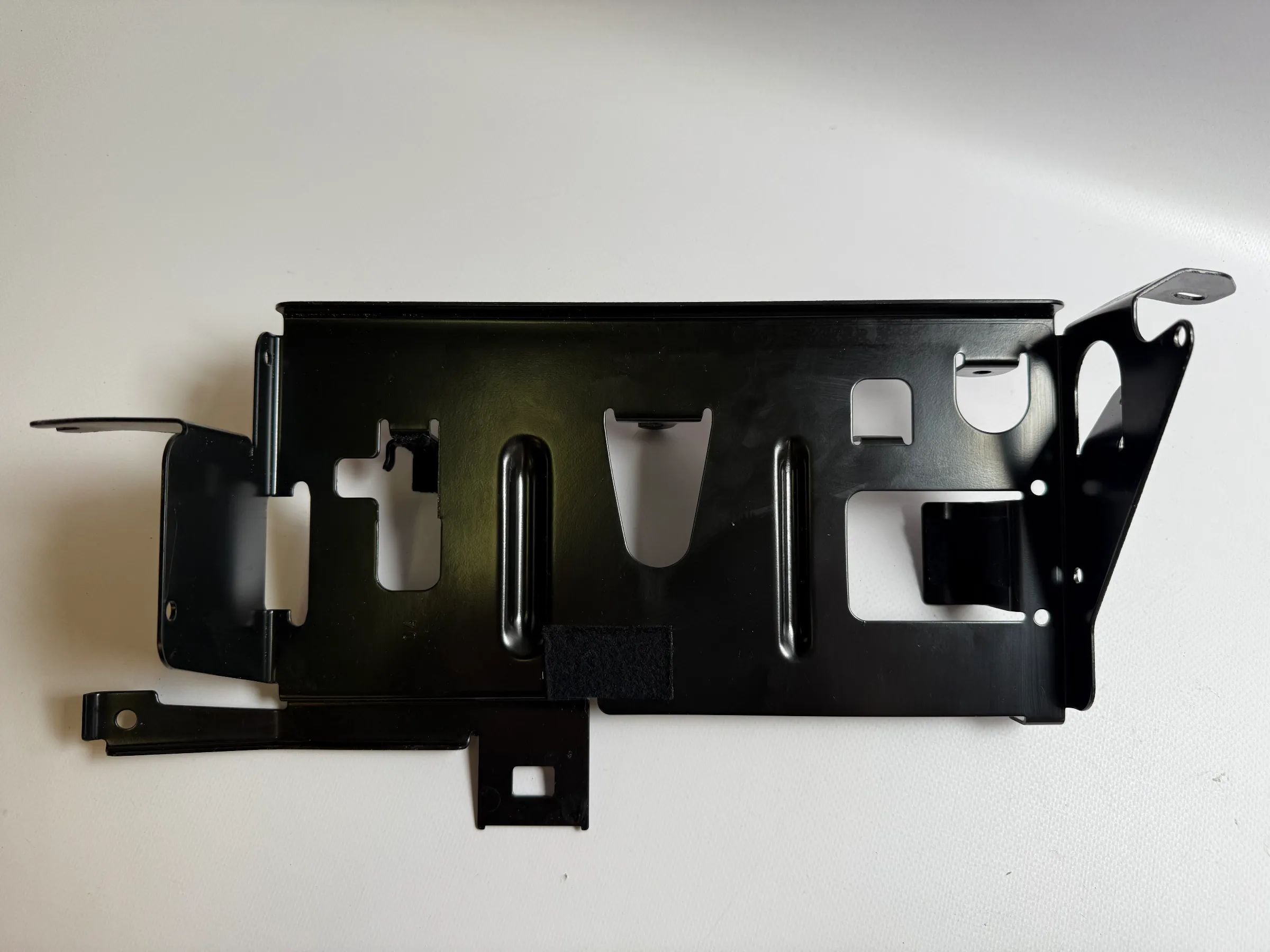 Orijinal Audi A3 / A4 CD Değiştirici Tutucu 1996-2000 8D9 035 111 APE