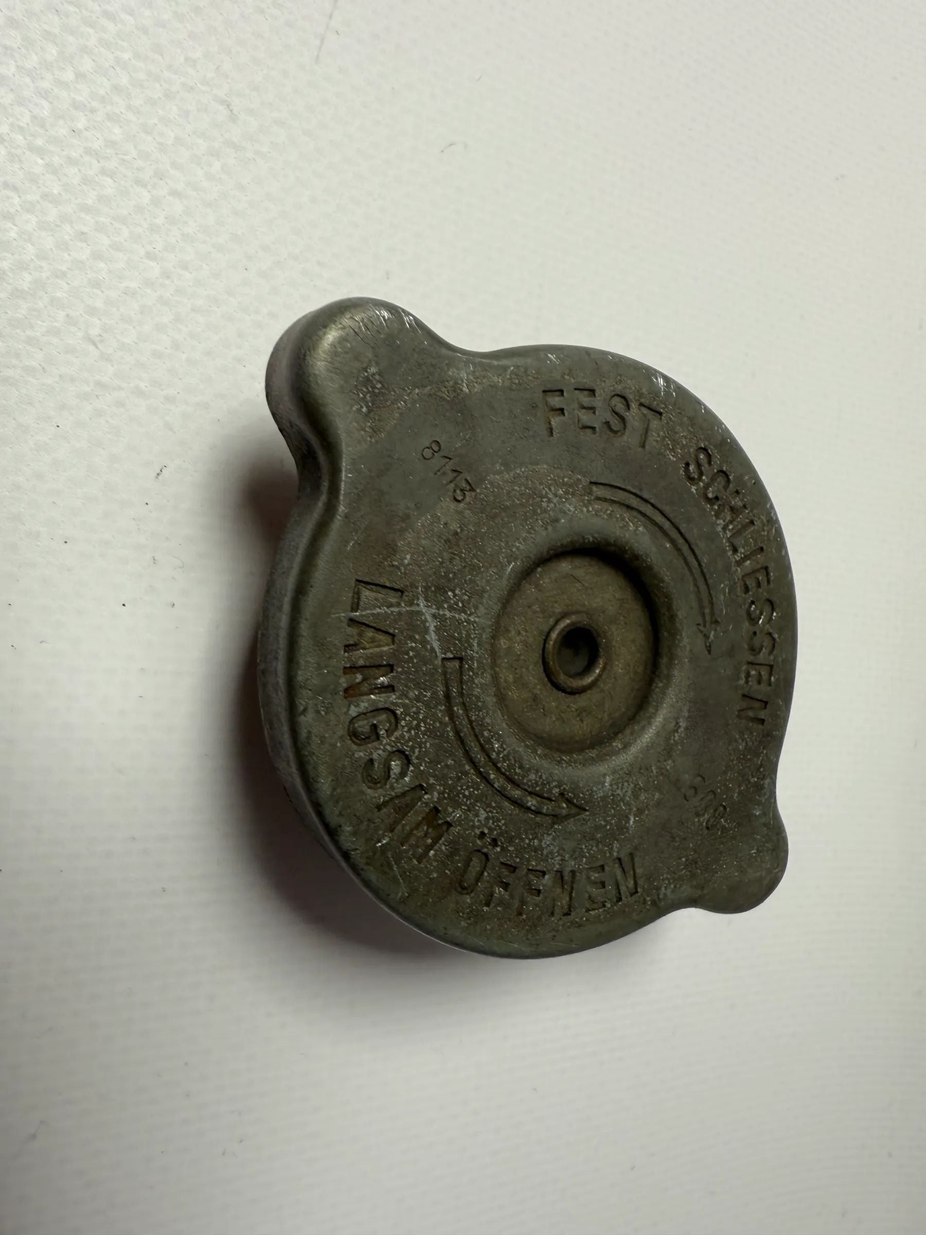 อะไหล่แท้ Opel Rekord Commodore Admiral Kapitän ฝาหม้อน้ำ 8113 600