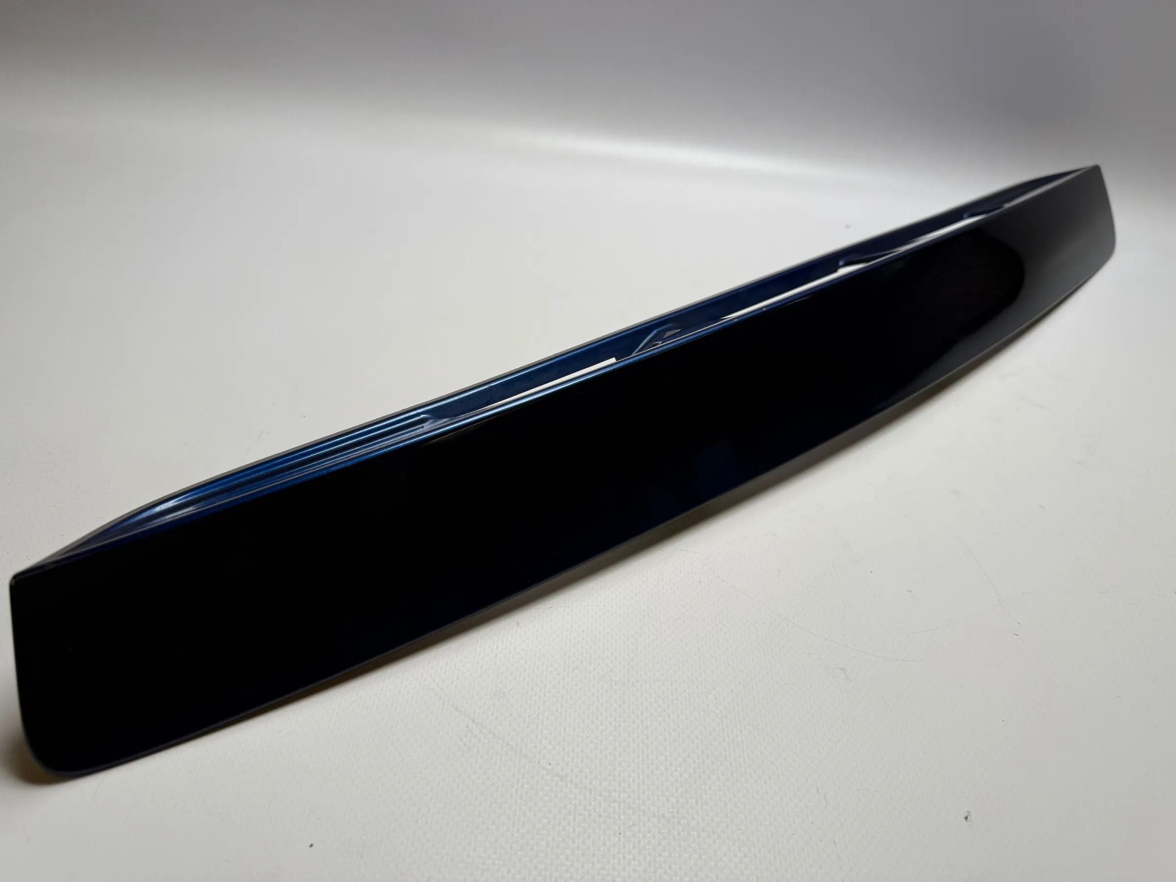 Original Mazda 6 Hatchback Moldura Azul Manilla Portón GJ6L50811