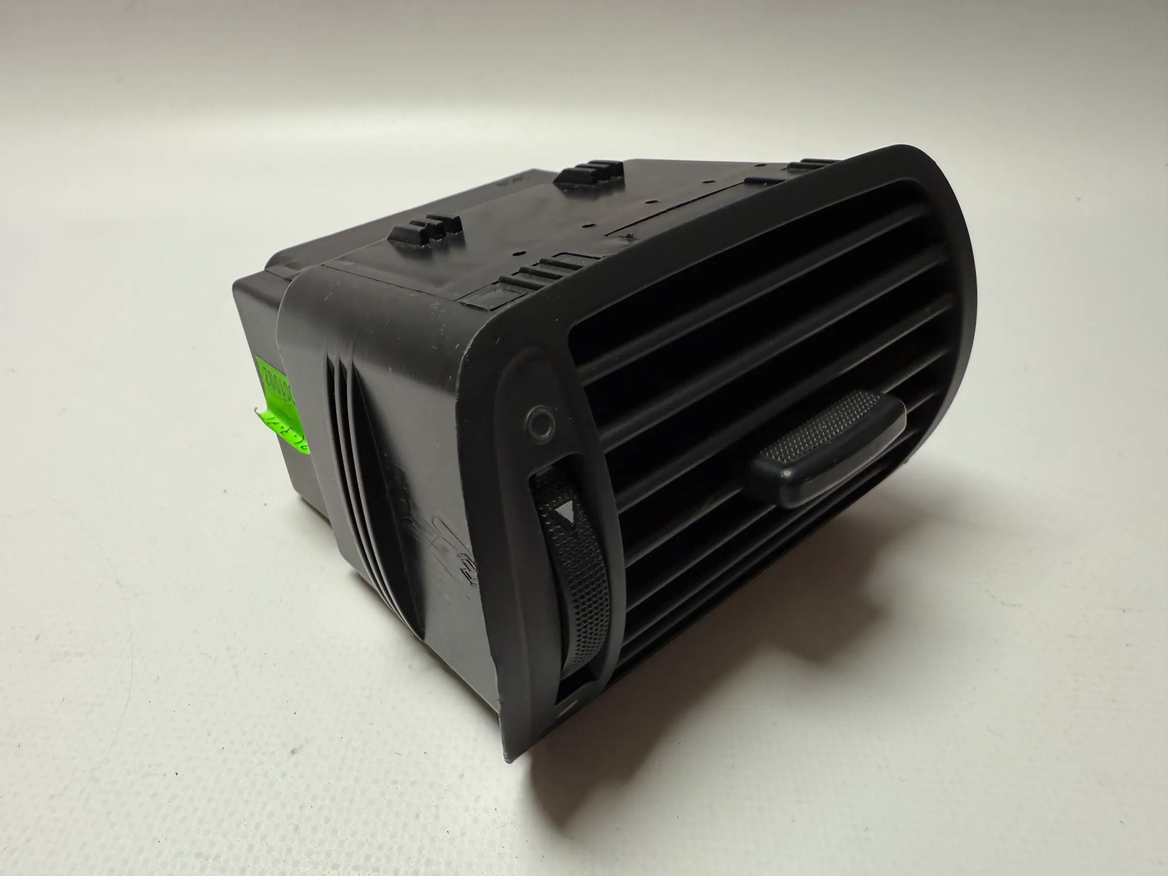 Original Audi A3 8L Lüftungsdüse Luftausströmer Links 8L0 820 901