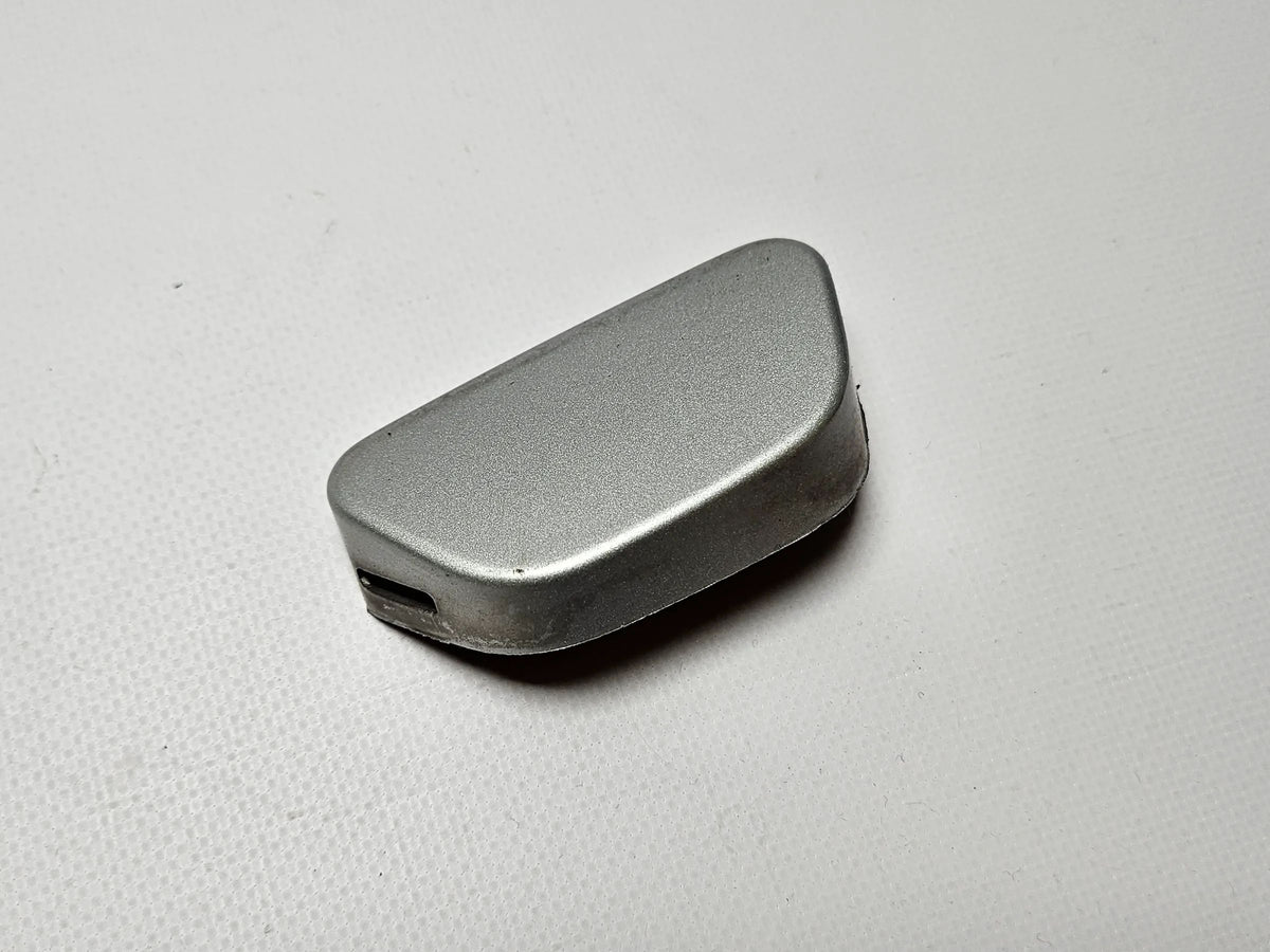 Original Mercedes W210 Klappe / Deckel Düse SWA rechts  silber A2108261077