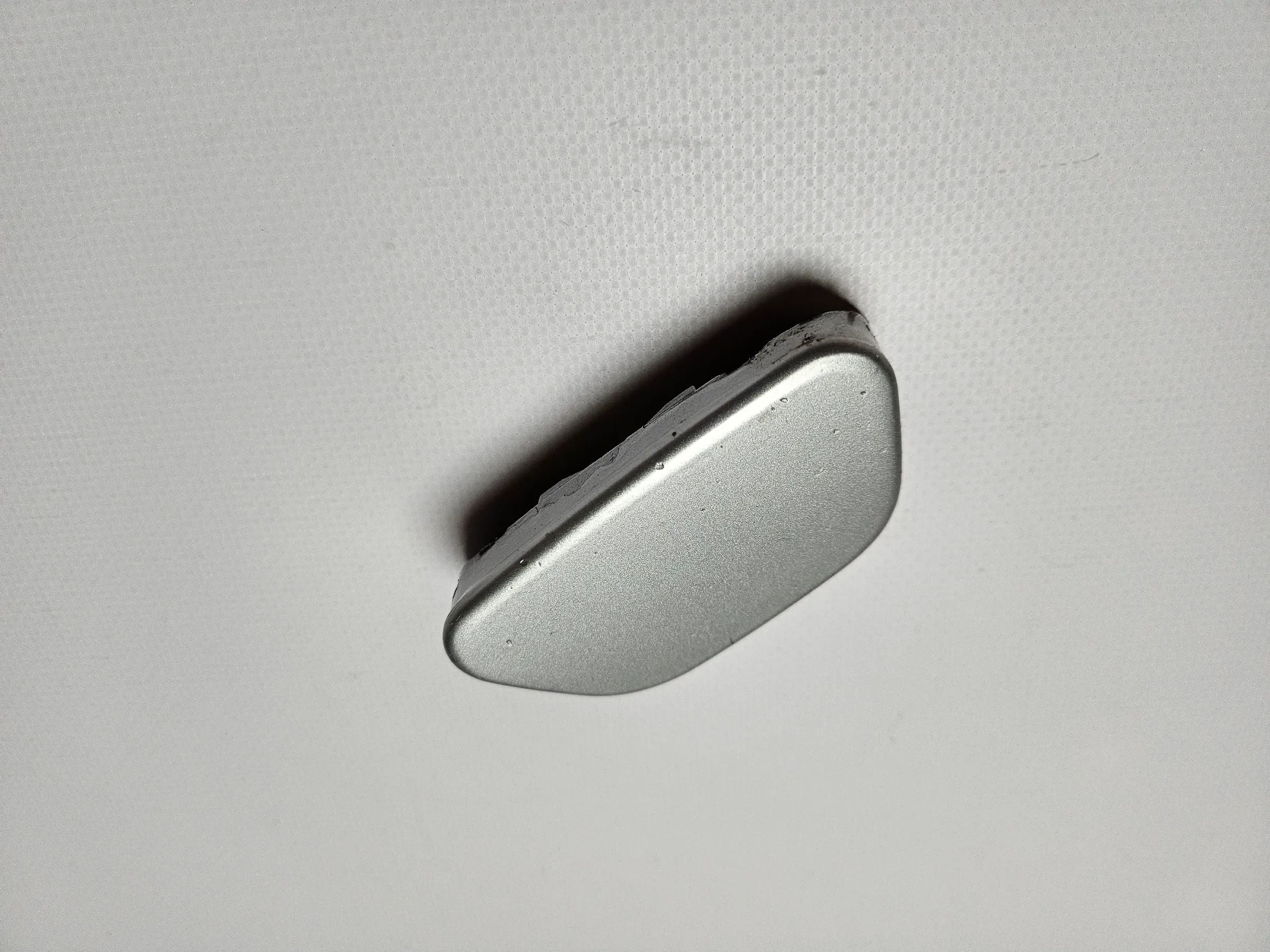 Original Mercedes W210 Klappe / Deckel Düse SWA linkls  silber A2108260977