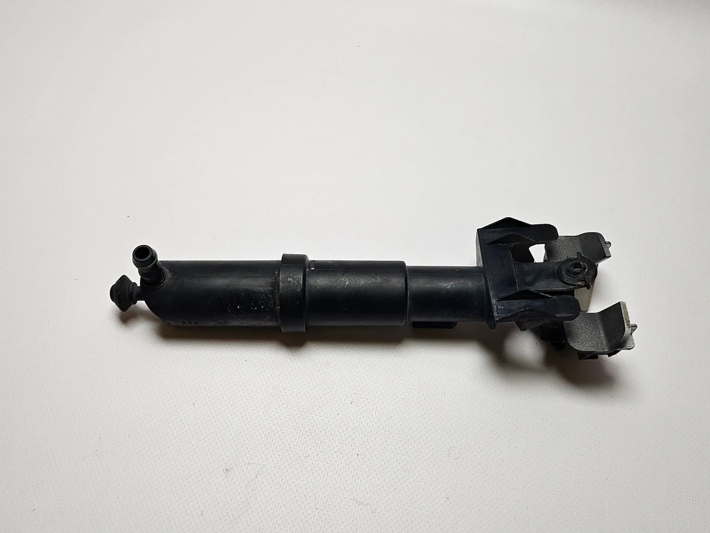 Injecteur d'origine Mercedes W210 Classe E Pompe de lavage phare droit 2108600647