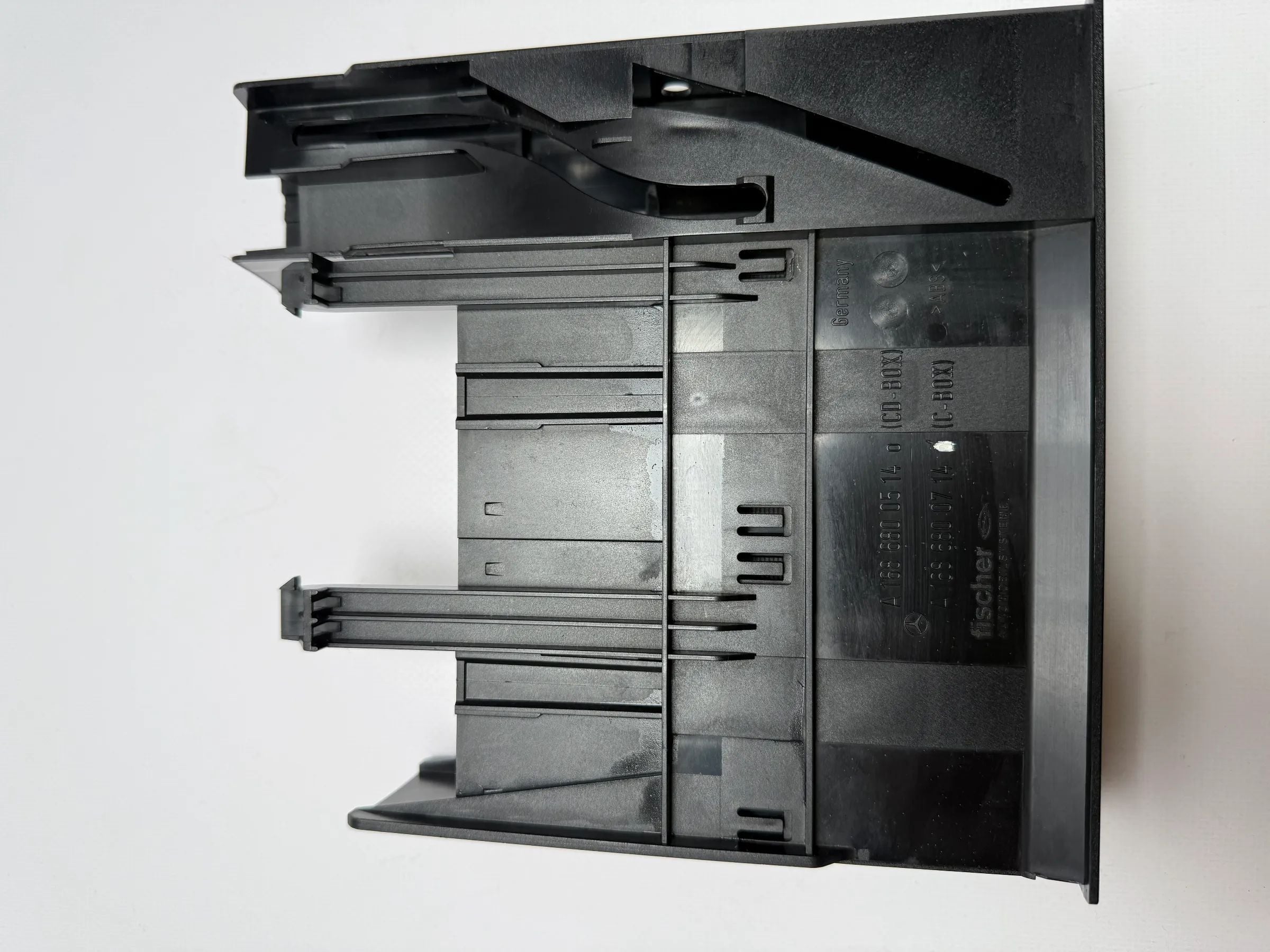 อะไหล่แท้ Mercedes-Benz A-Klasse W168 กล่องเก็บเทป 4 ช่อง A1686800714