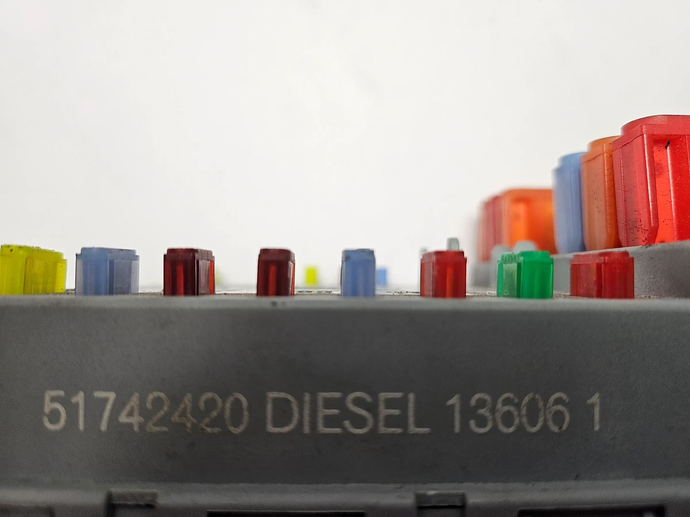 Boîtier à fusibles d'origine Alfa Romeo 147 1.9 JTD 937 51742420