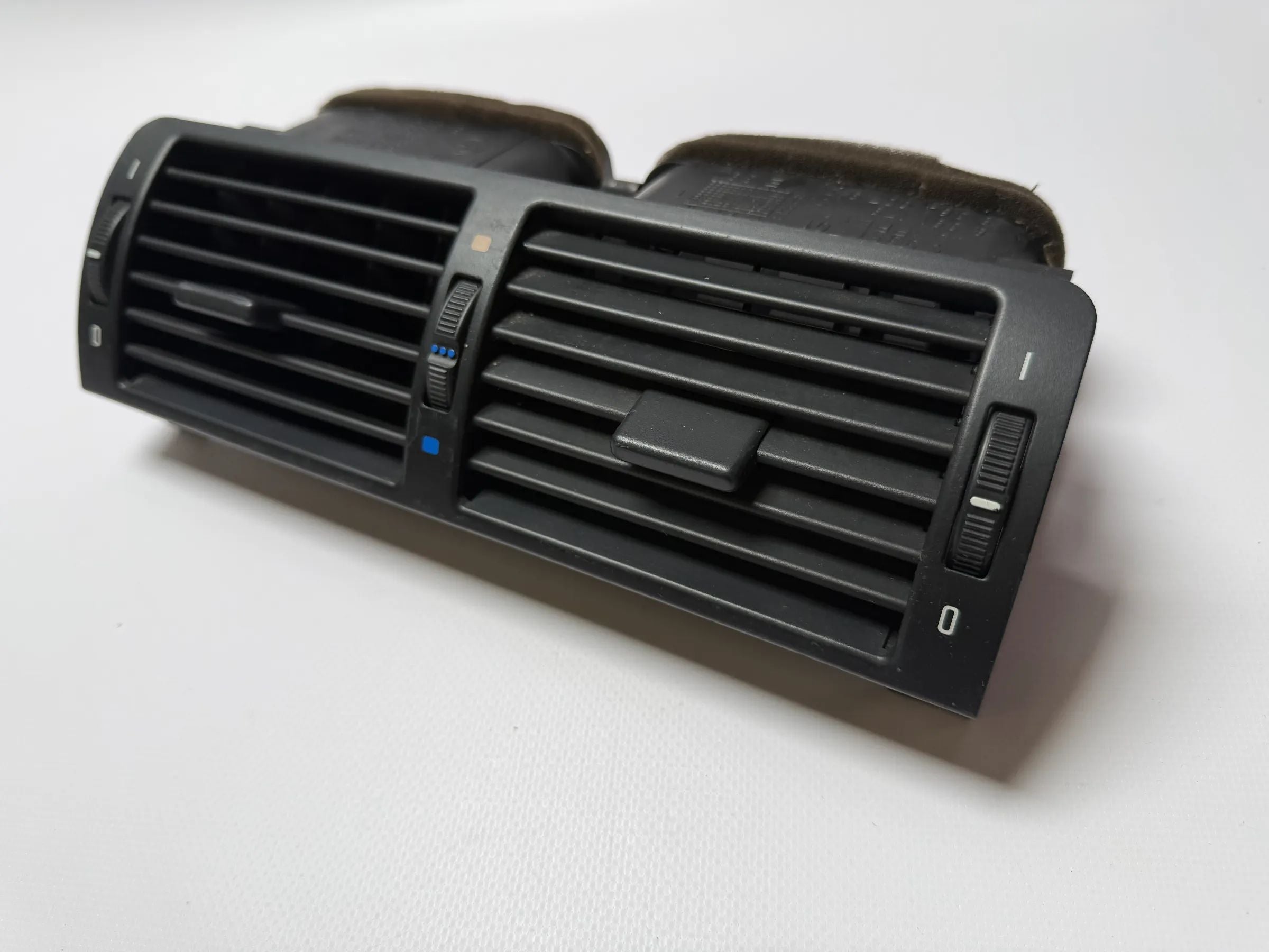 Diffuseur d'air avant central d'origine BMW Série 3 Compact (E46) 8363199
