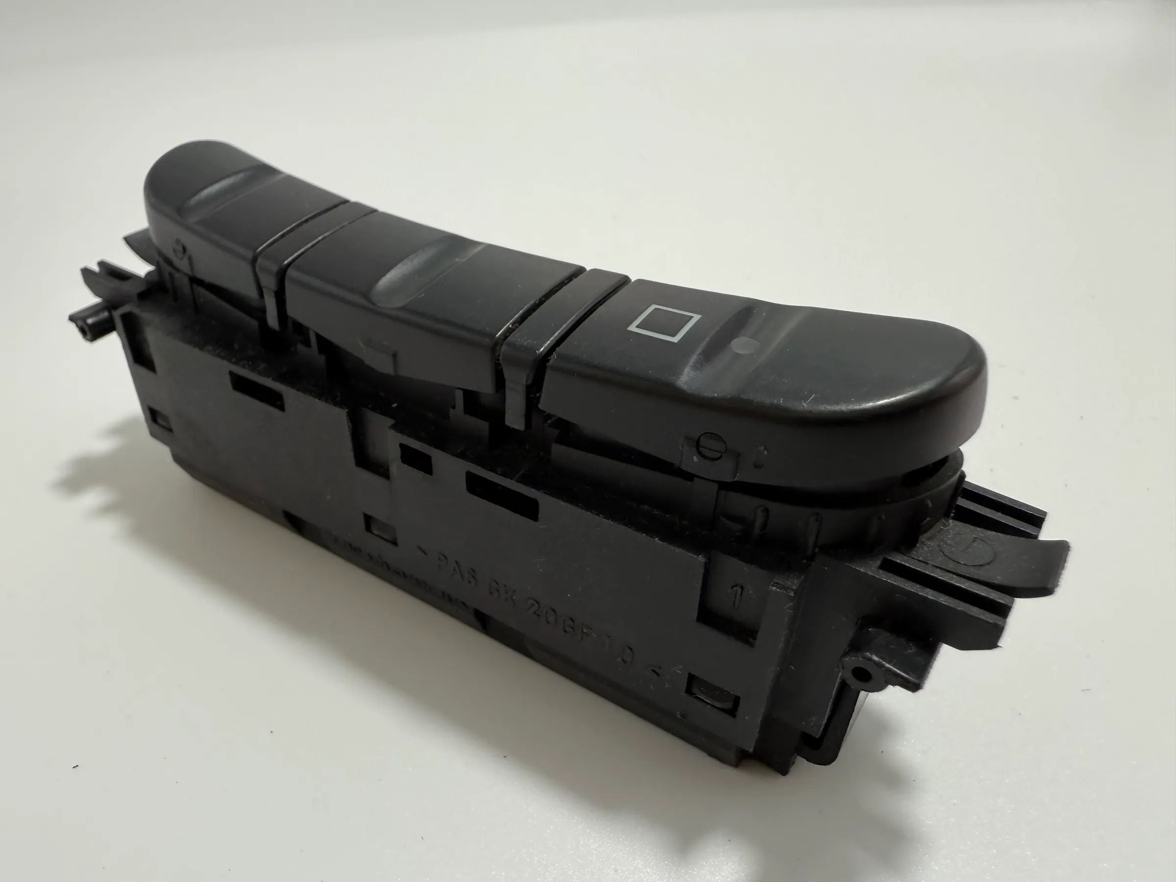 Original Mercedes Benz C-Klasse W203 Painel de Comando da Alavanca de Velocidades A2038210279