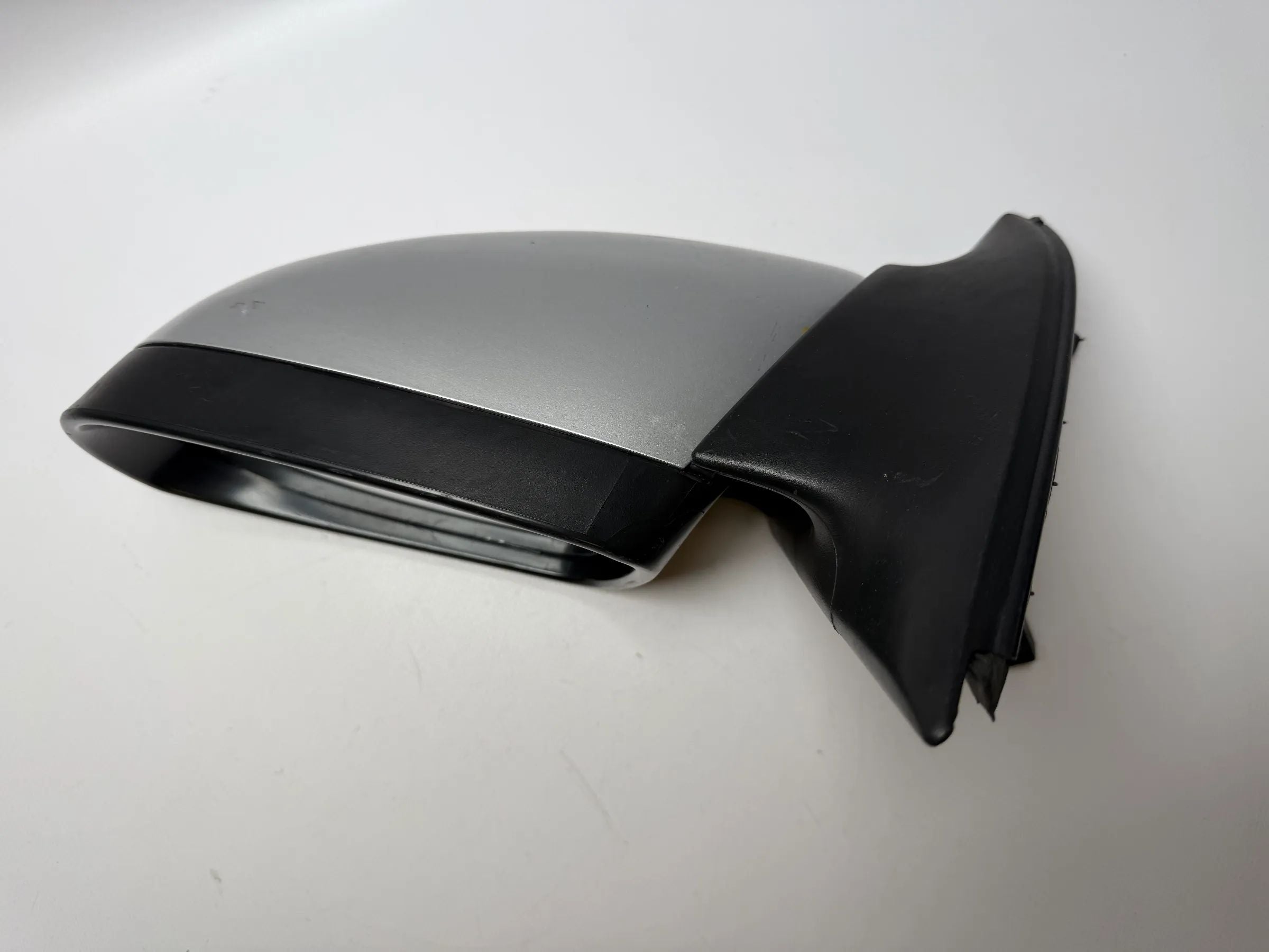 Оригинальное зеркало Opel Омега Карван 2.0 B электрическое с подогревом левое E1010357