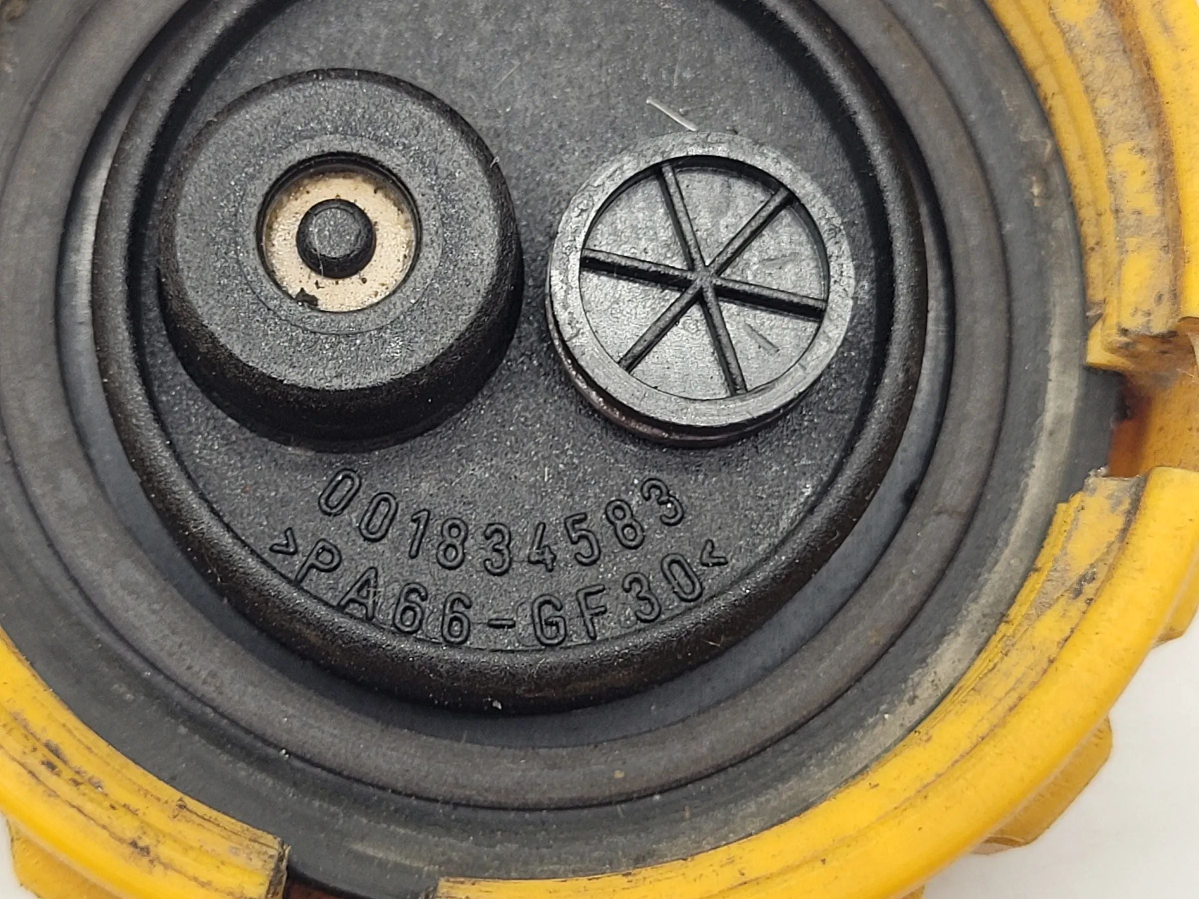 Original Opel Astra G T98 Deckel Verschluss Ausgleichsbehälter 001834583