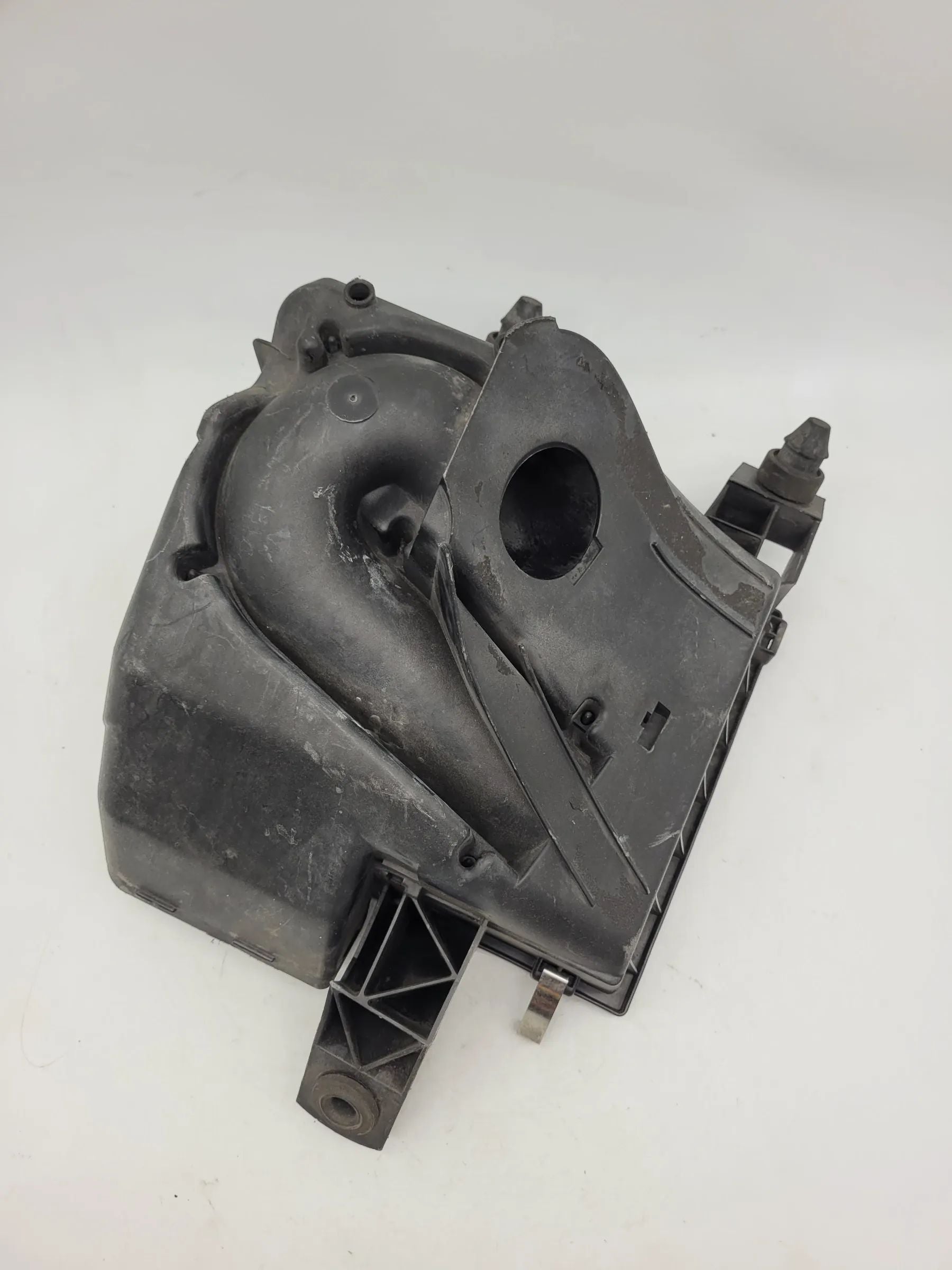 Audi A6 (4B) Luftfiltergehäuse Luftfilterkasten 4B0133835L Original