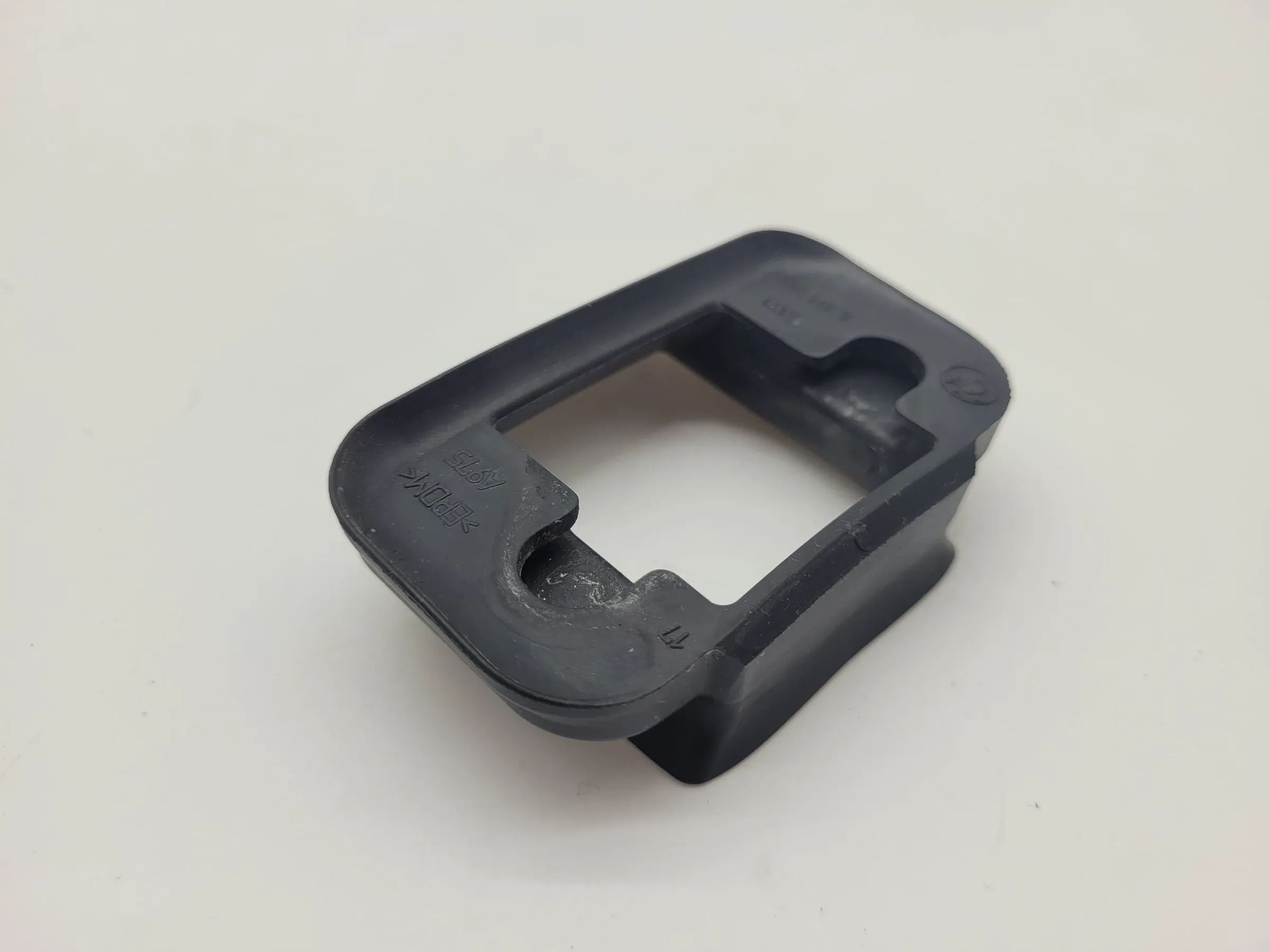 BMW 5er Touring E39 Dichtung Türfangband Vorne L/R 8171503 (Original)