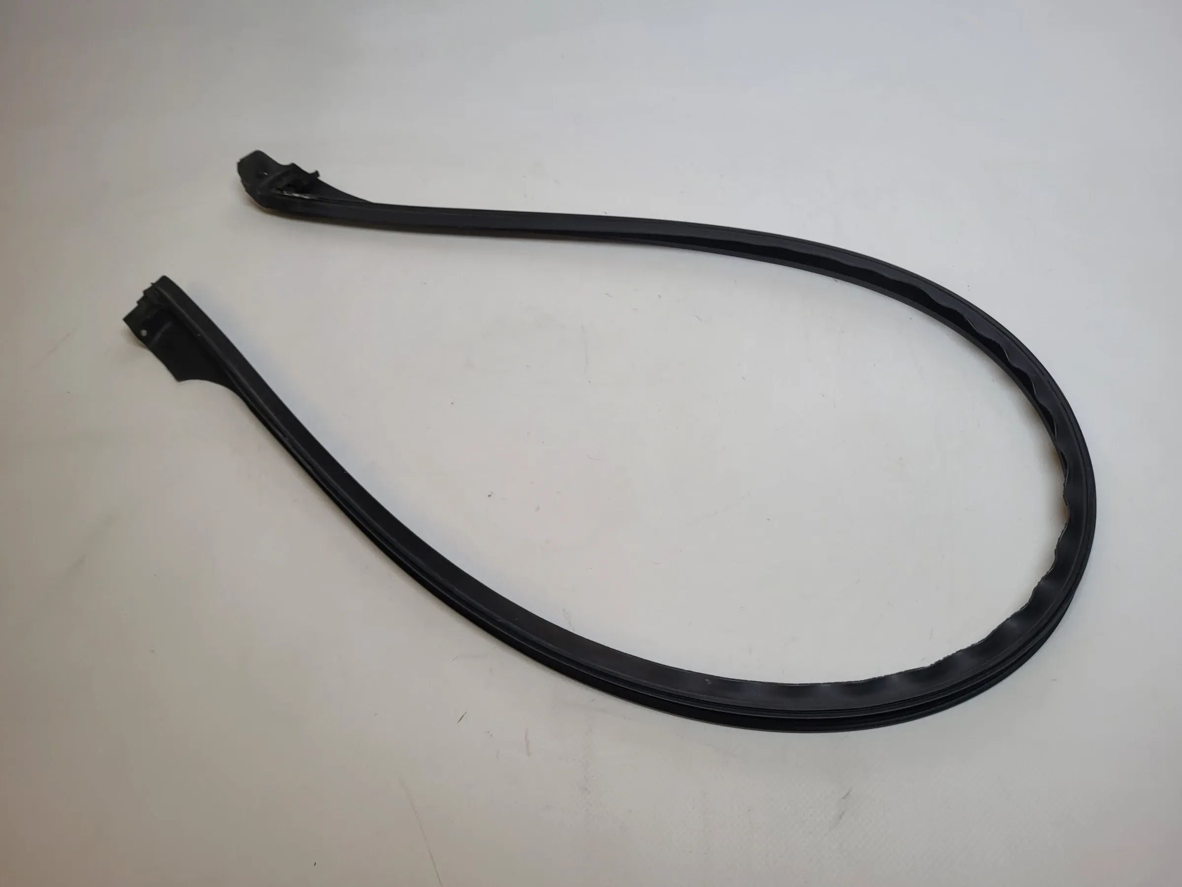 BMW 5er Touring E61 Türdichtung Gummi Vorne Rechts 7057508000 Original