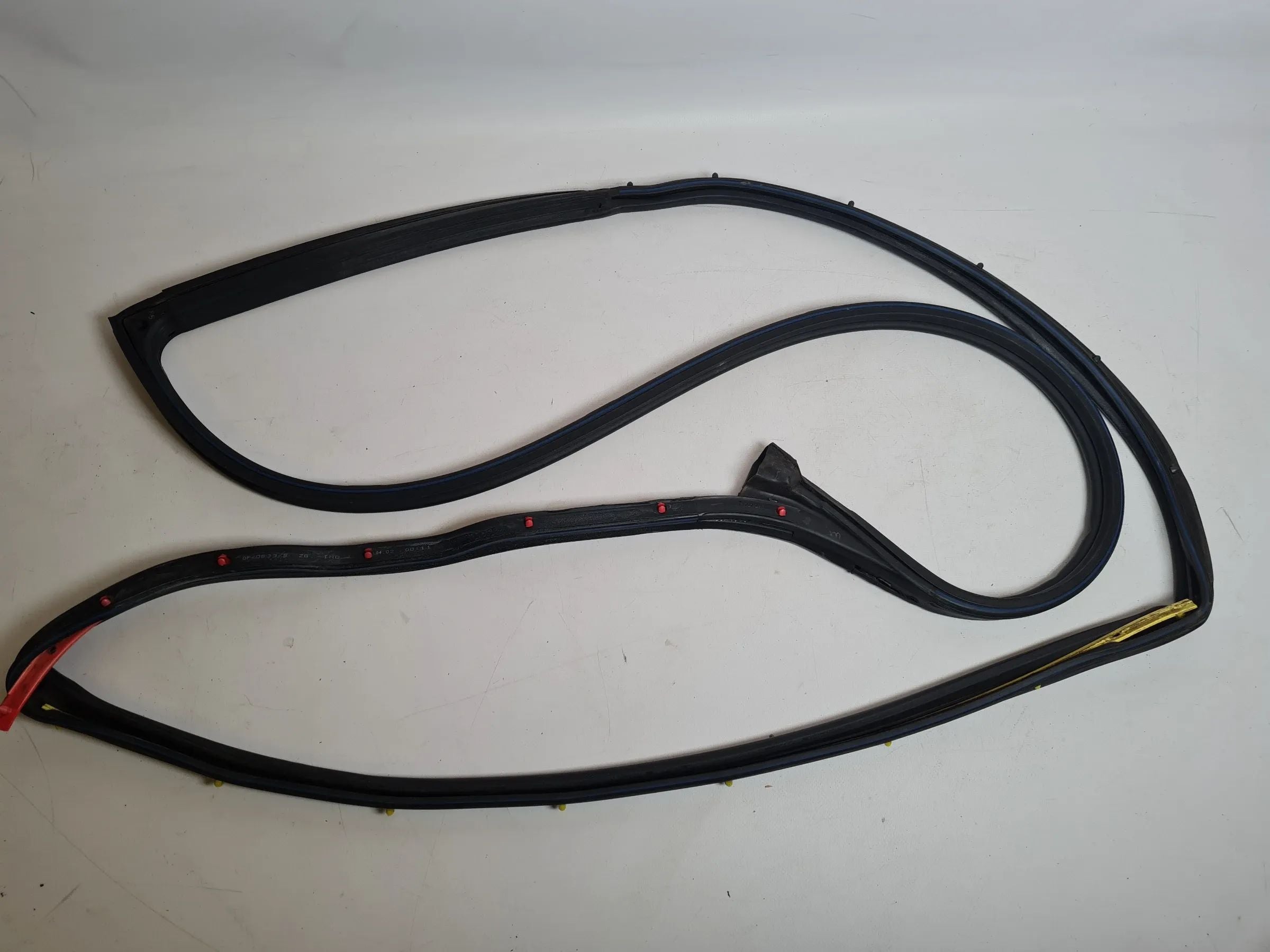 Original Mercedes C-Klasse (CL203) Dichtung Tür Links A2037272930