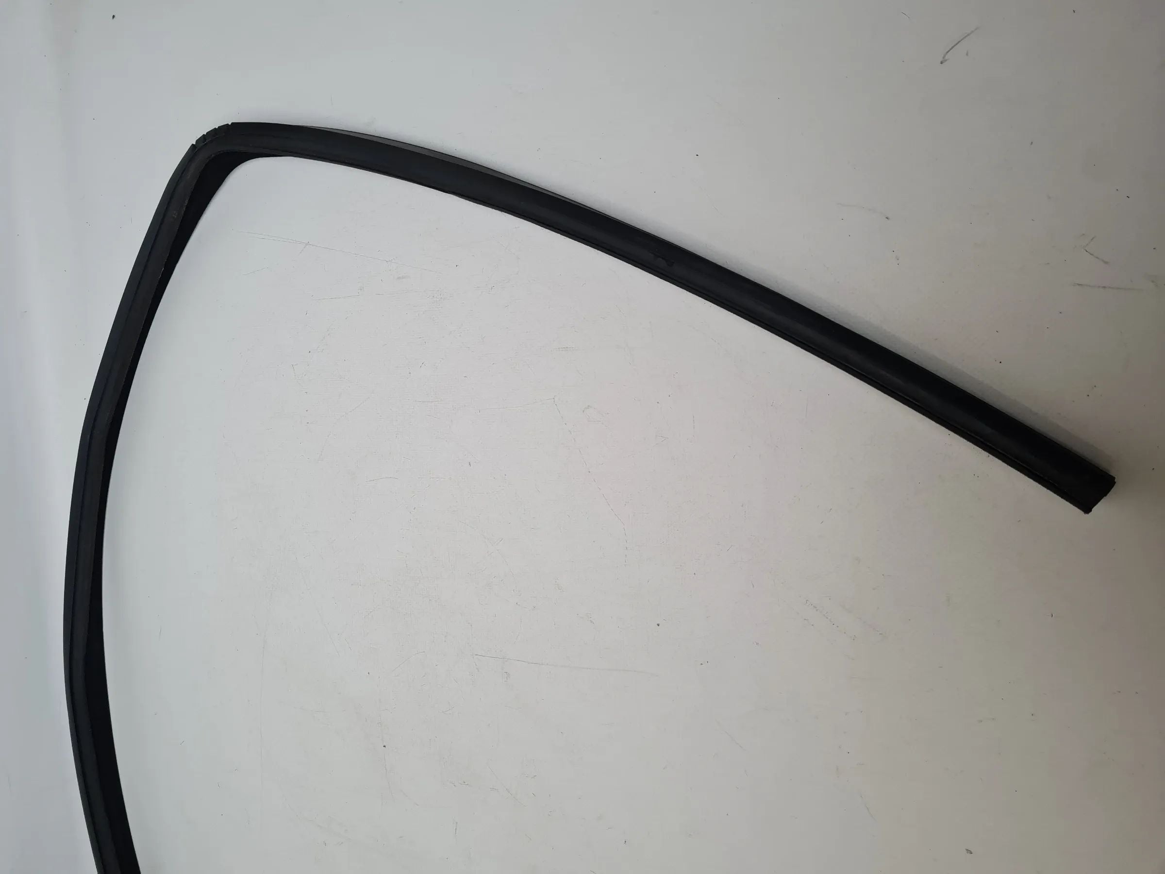 Original Mercedes C-Klasse (CL203) Dichtung Tür Fenster Rechts Vorne Innen