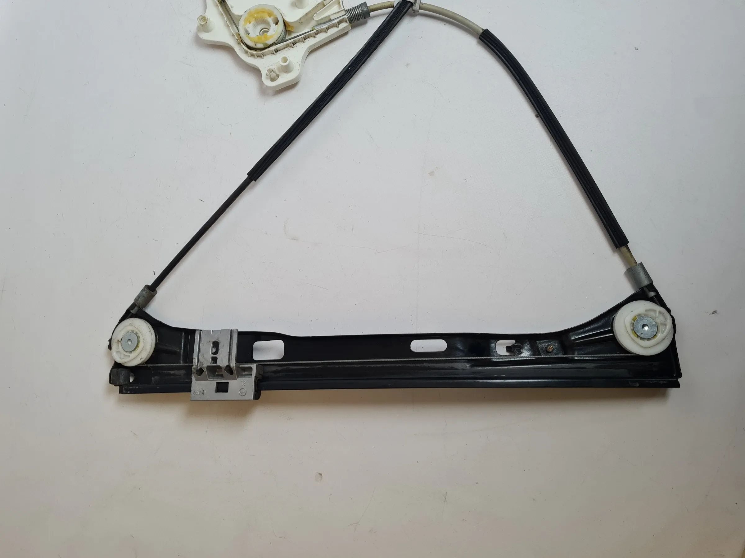 Original Mercedes C-Klasse (CL203) Fensterheber Elek. Links Vorne A2037200546