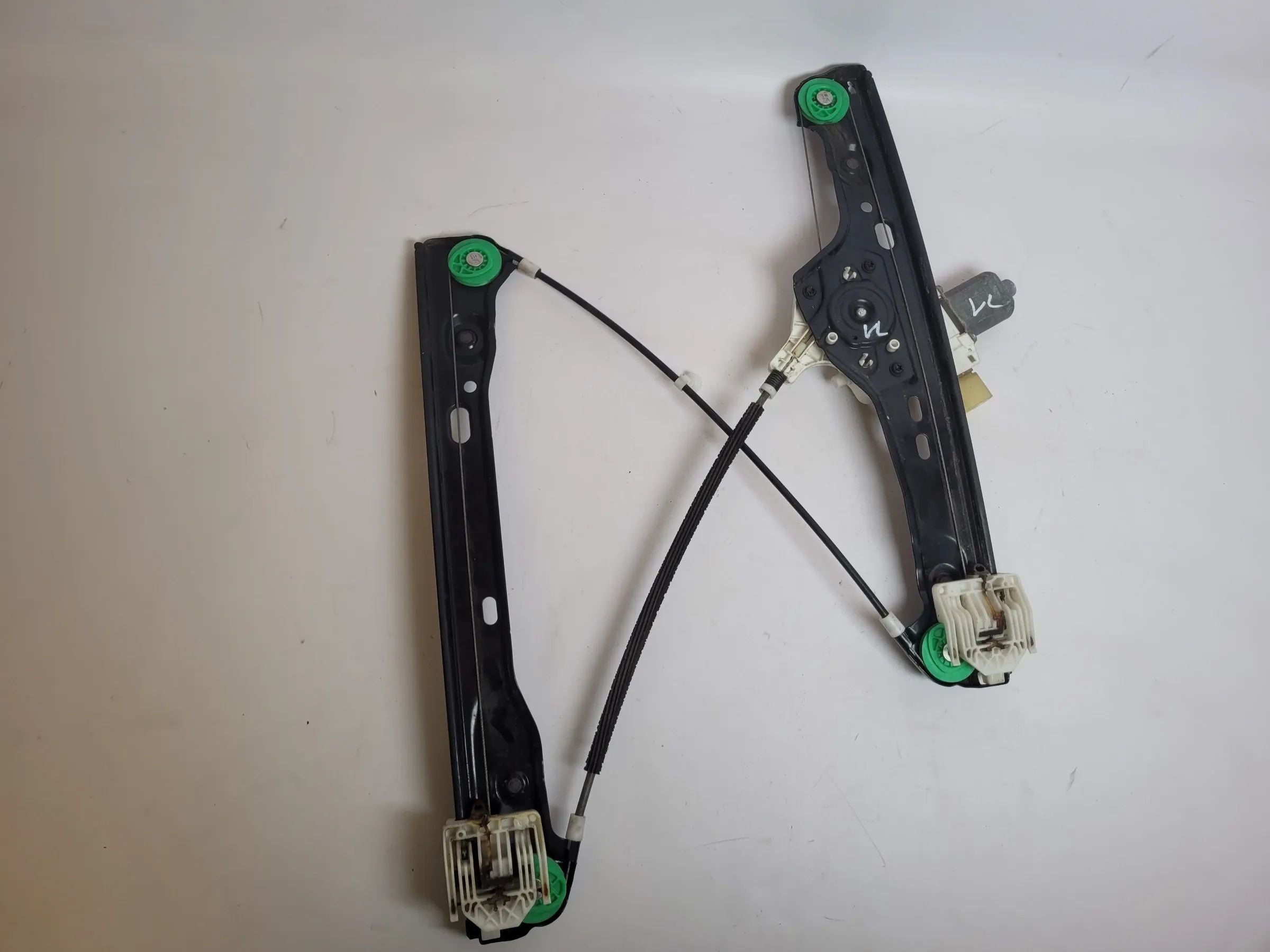 BMW 3er Touring E91 Fensterhebermotor + Gestänge Vorne Links 7060265 Original