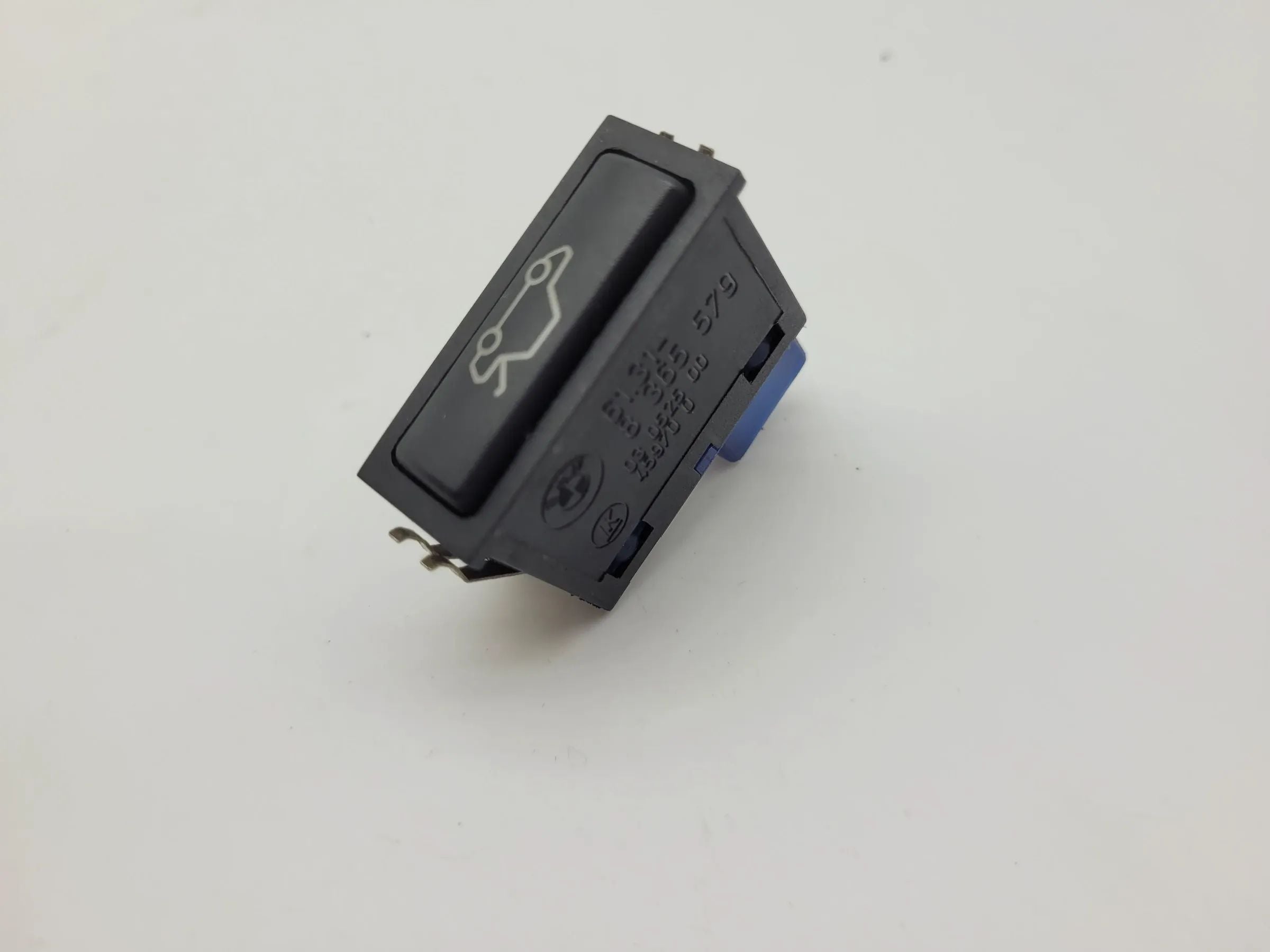BMW 5er Touring E39 Schalter Taster Heckklappe Öffner 61.31-8365579 Original