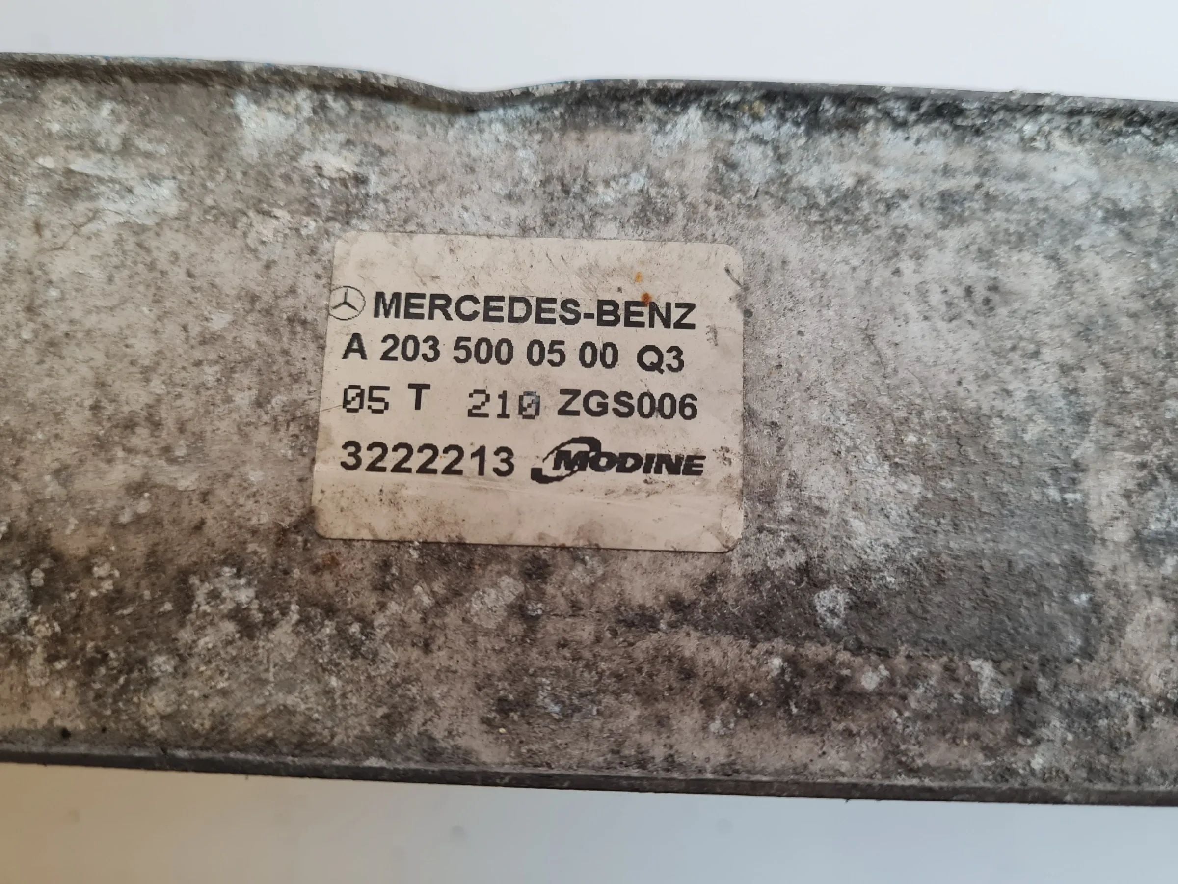 Mercedes C-Klasse CL203 Ladeluftkühler Turbokühler A2036861936 (Original)