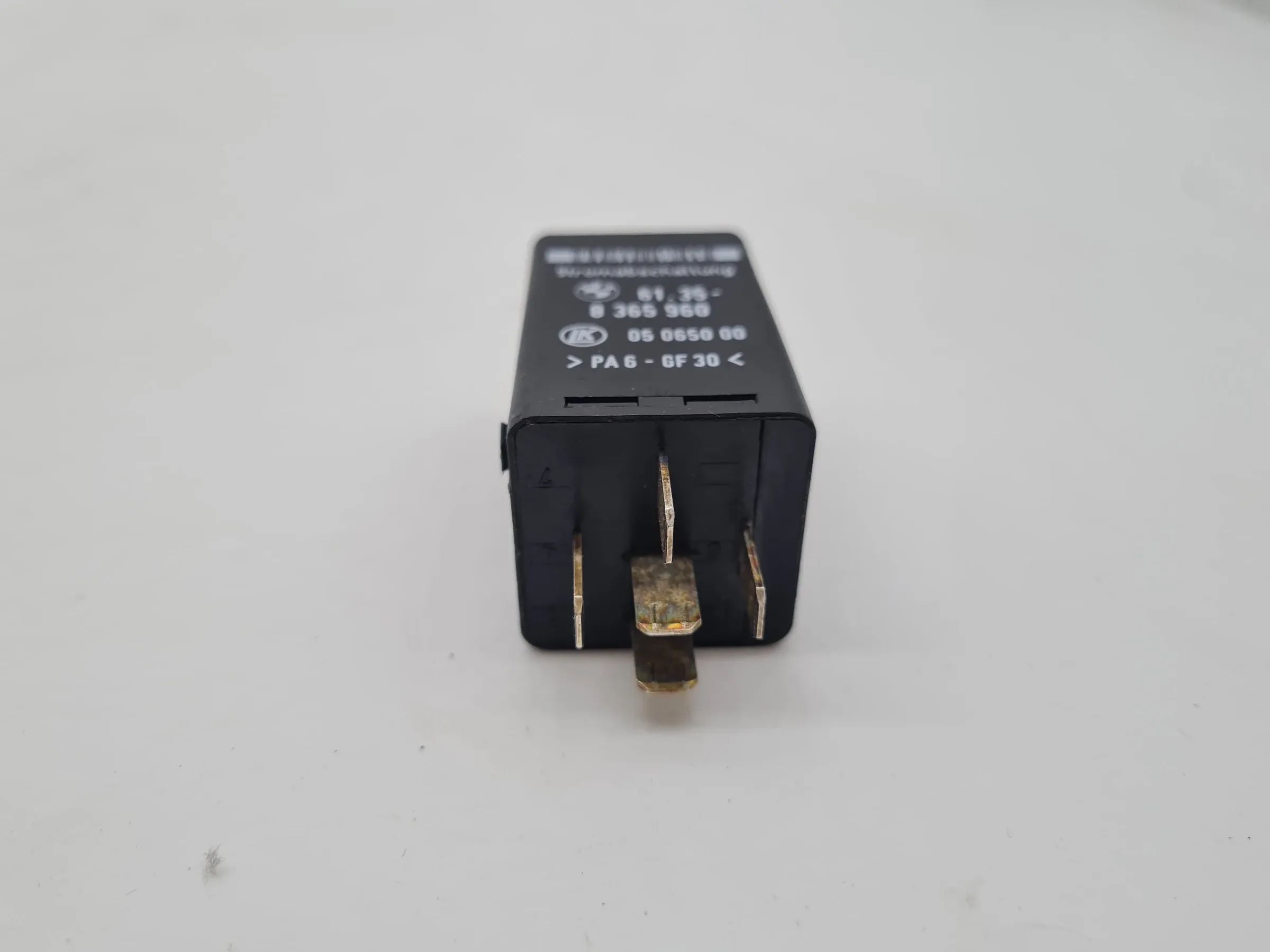 BMW 5er/7er/X5 E38/E39/E53 Ausschaltrelais 61.35-8365960 Original