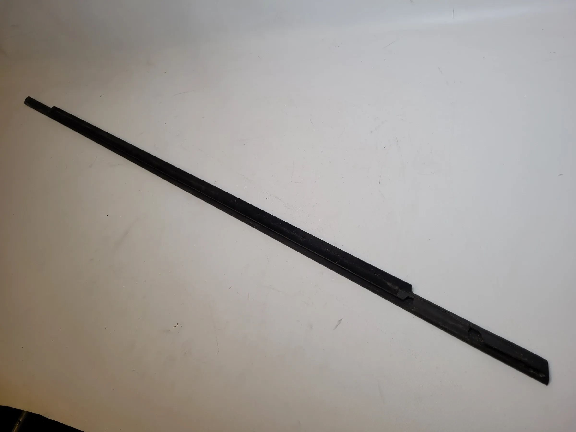 Fiat Punto Grande 199 Fensterschachtleiste Dichtung Vorne Links Original