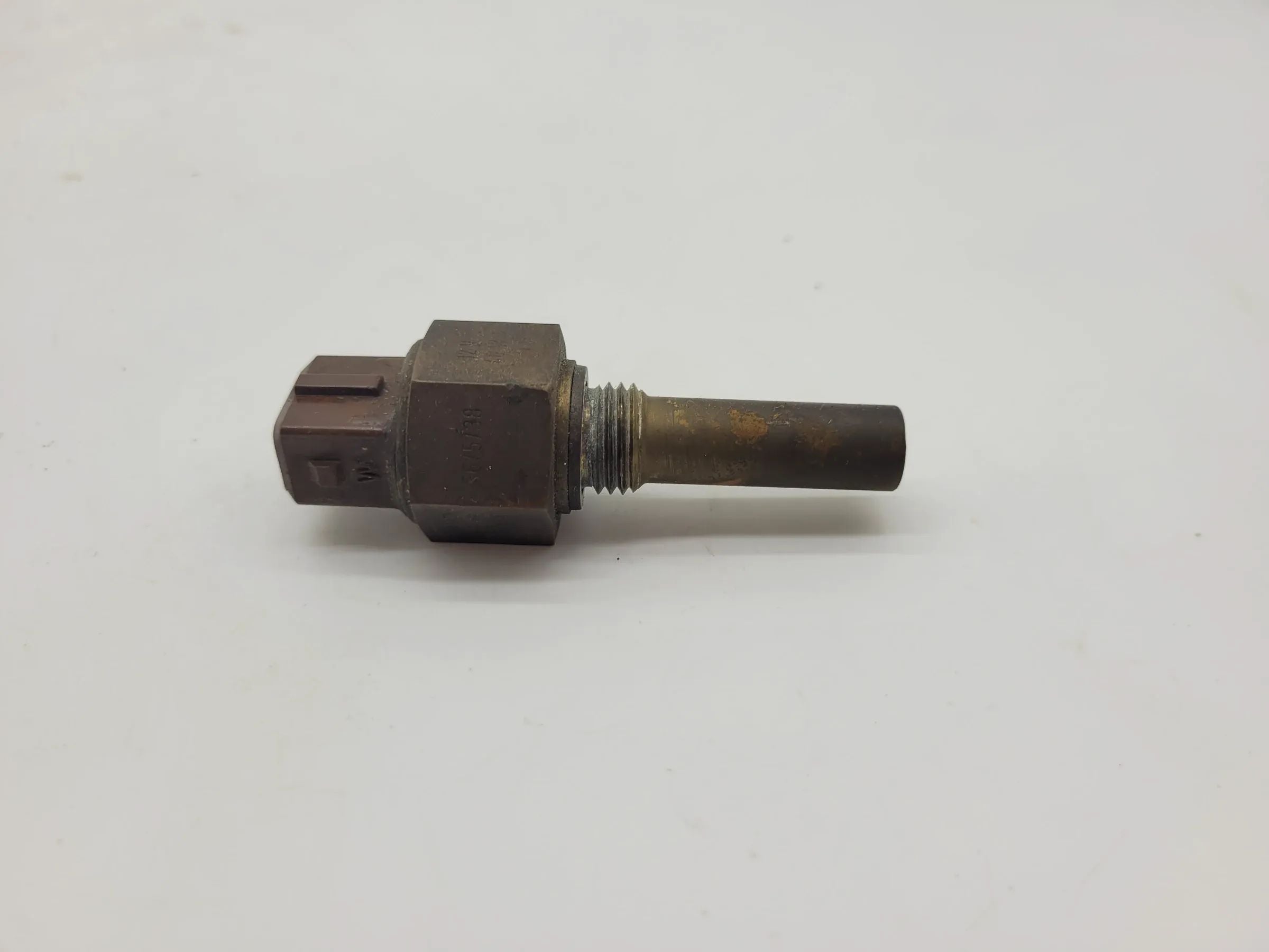 BMW 5er E28 E34 6er E24 7er E23 E32 Kühlflüssigkeit Temperaturfühler 0280130023