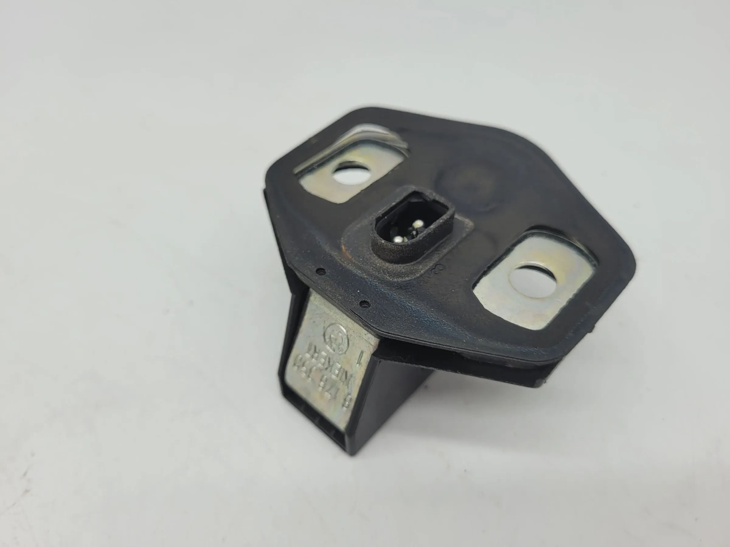 BMW 5er Touring E39 Schliesskeil Türschloss Fanghaken L/R V/H 8176350 Original
