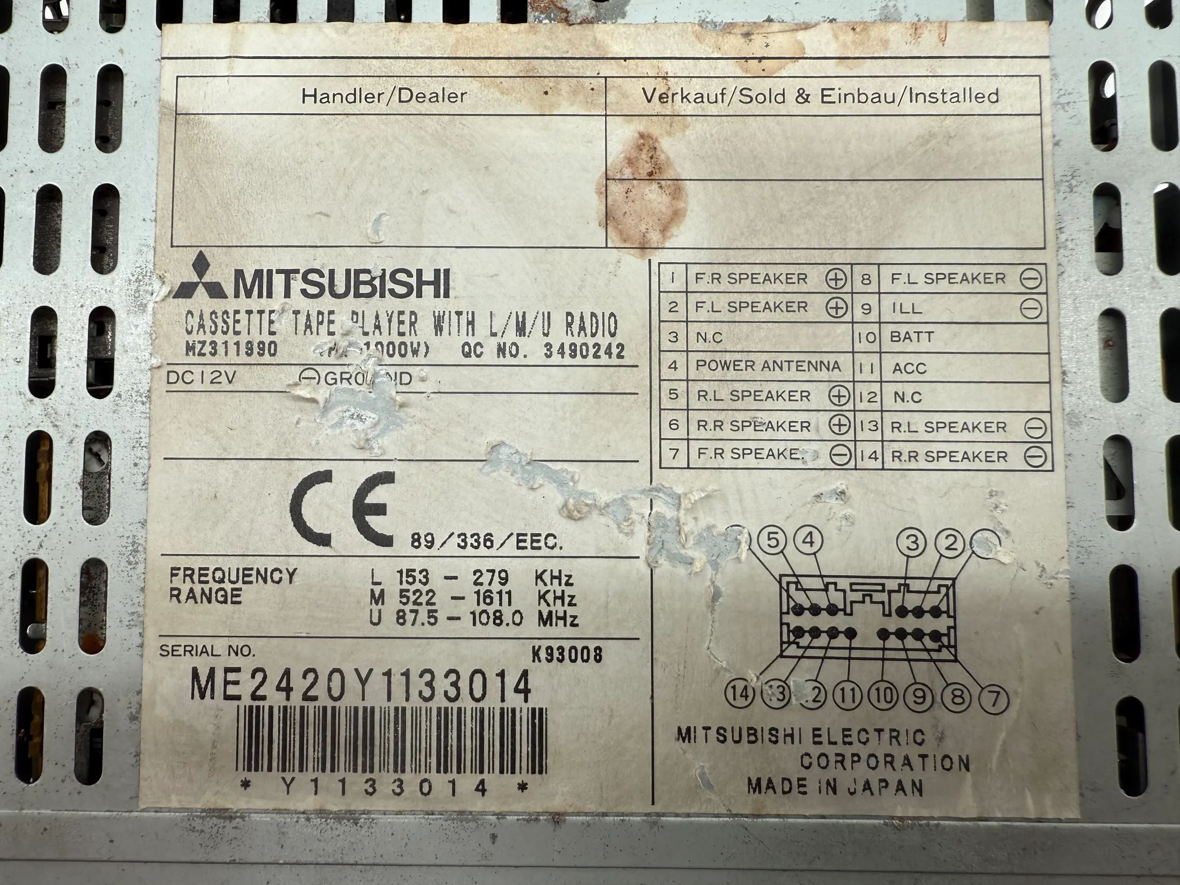 mz311990 Autoradio Kassettenradio Mitsubishi Carisma DE845455-56