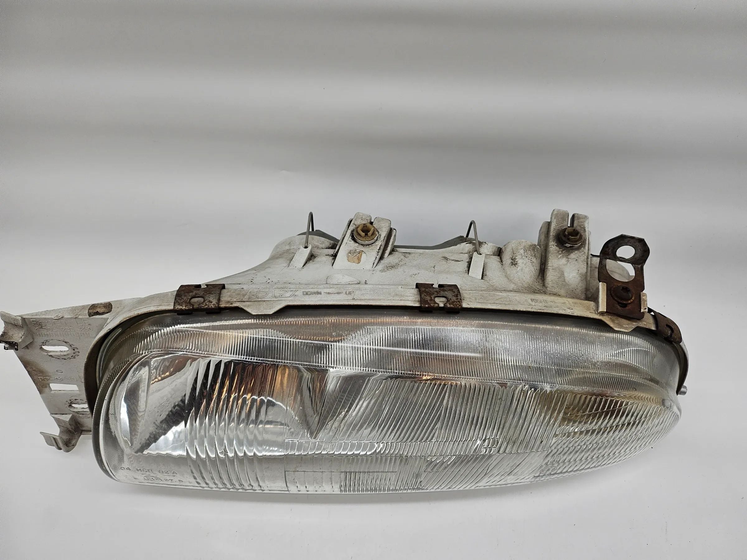Headlight left (before facelift) Ford Jbs/jas Fiesta 1305235250 Immediate shipping 