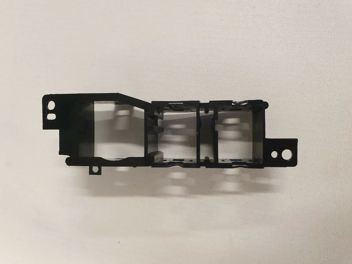 กรอบบังฝาปิดปัดน้ำฝนหลัง ฮีตเตอร์กระจก Ford Explorer U2 F77B10044C92 (K37)