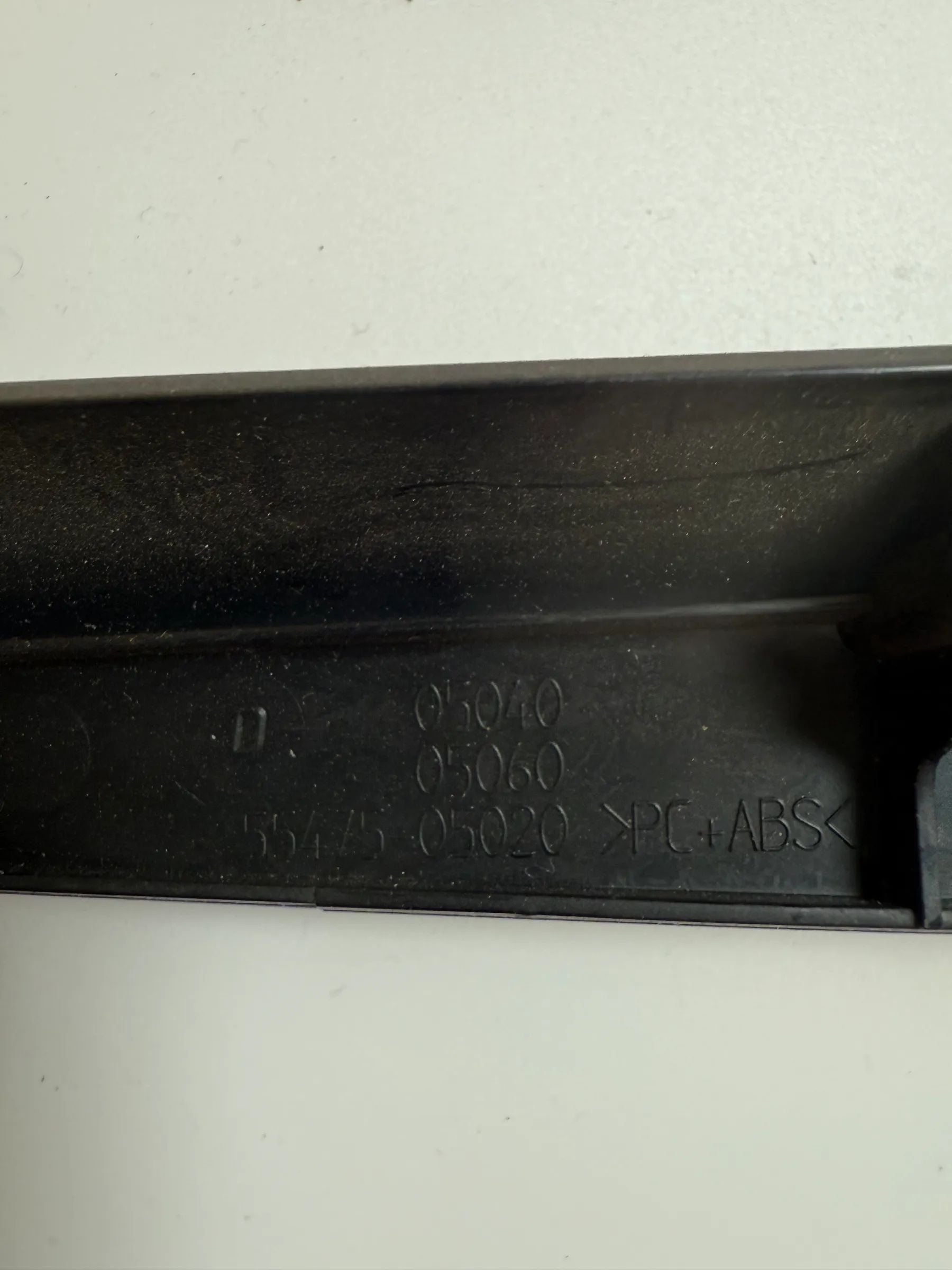 Toyota Avensis Rivestimento Cruscotto 55475-05020 T25 2004 RHD 2236546