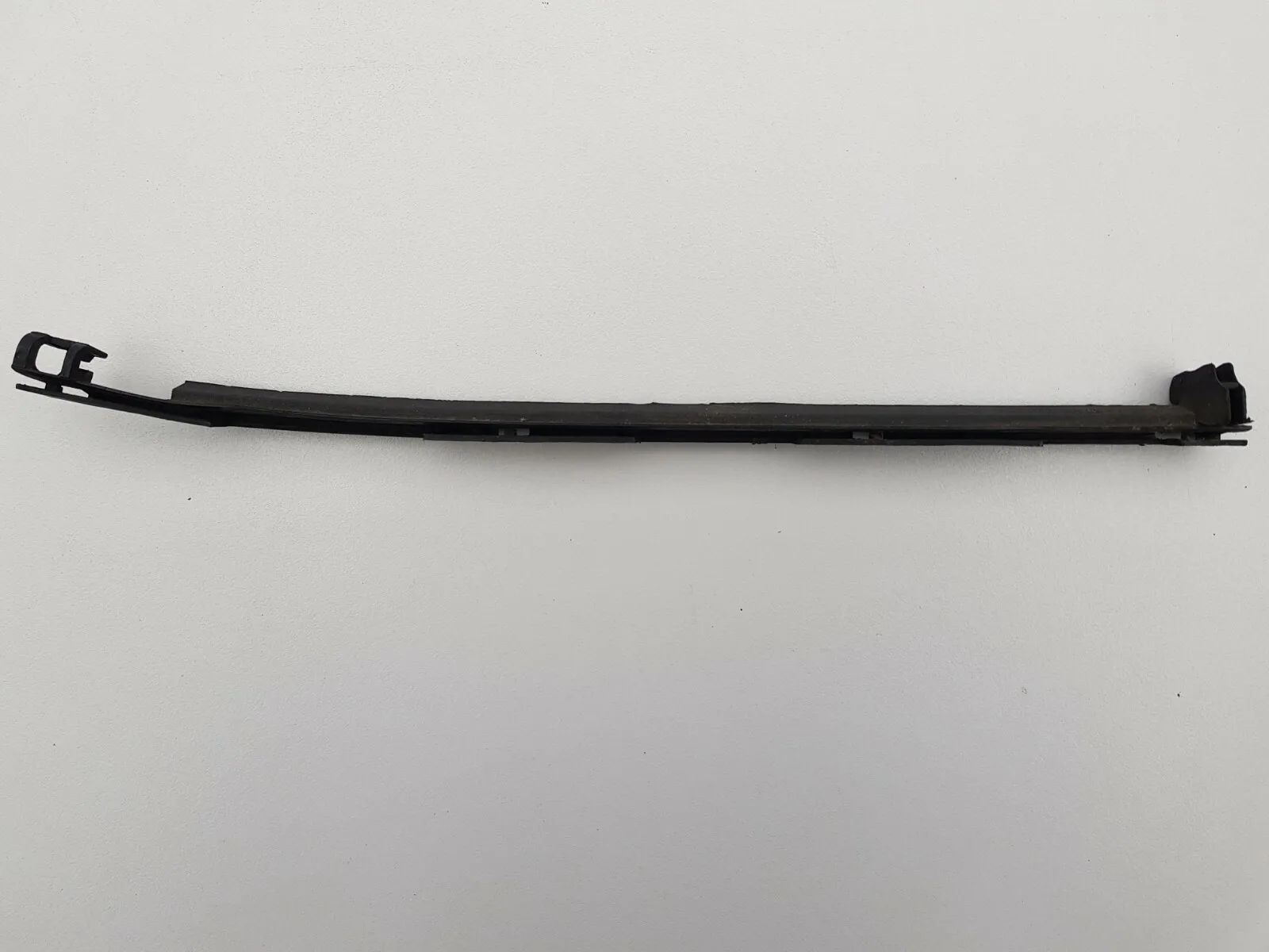 Orijinal BMW 5 Serisi 39 Sağ Menteşe Kapağı 51718215268