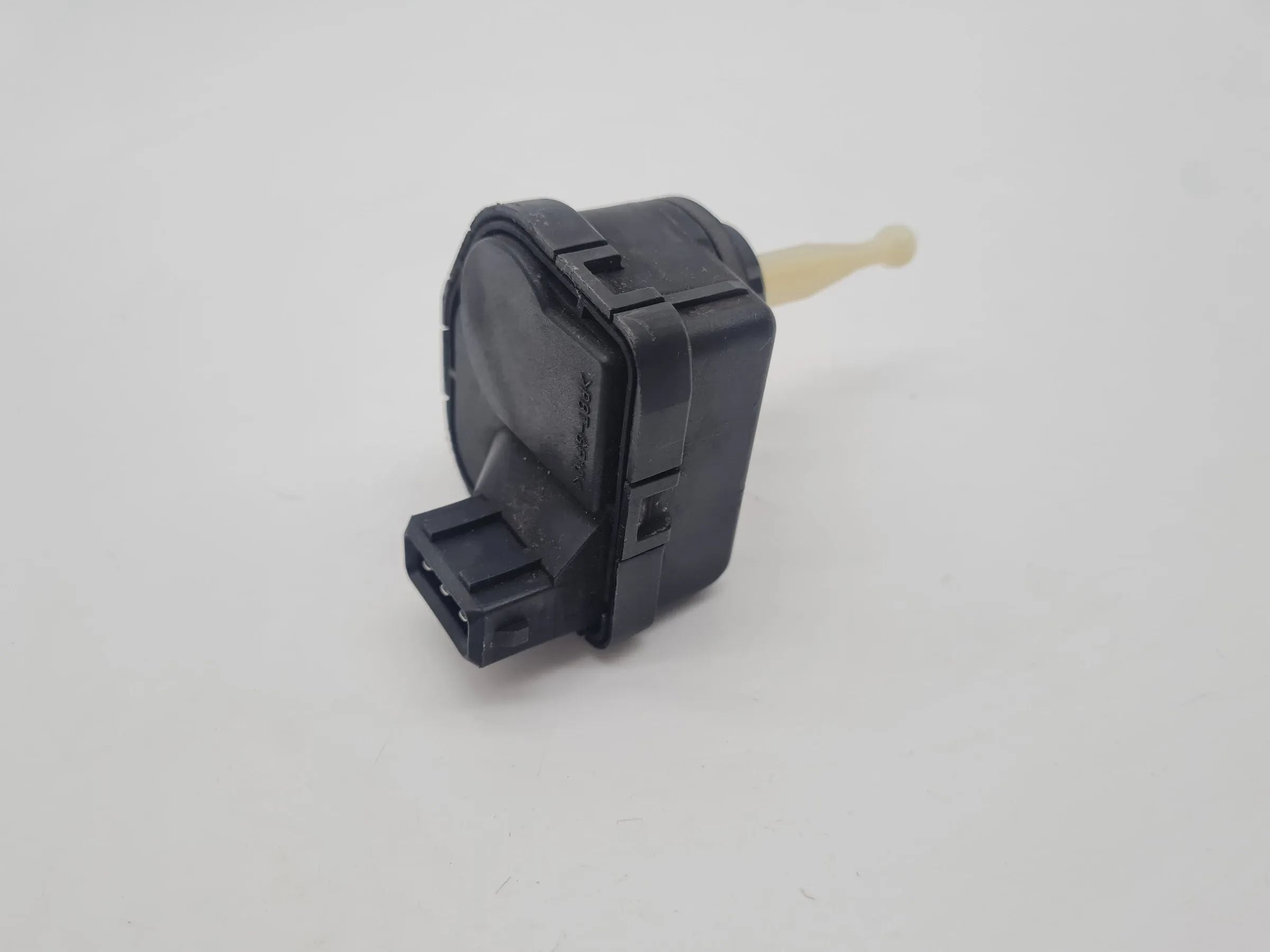 Original Audi A4 (8D2/8D5/B5) Scheinwerfer Stellmotor LWR L/R 4D0941295