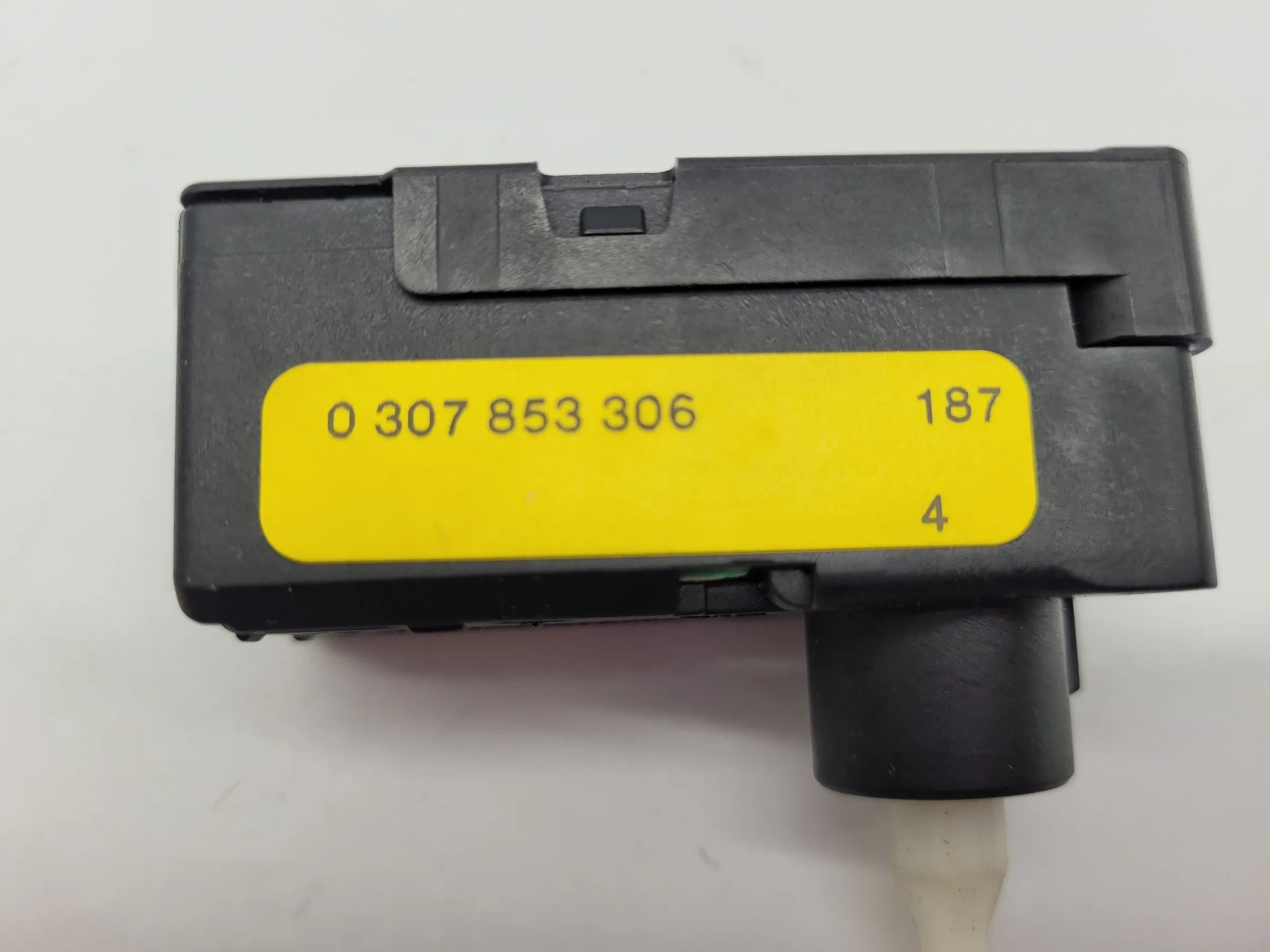 Original Chrysler Voyager IV 4 Scheinwerfer Stellmotor LWR L/R 0307853306