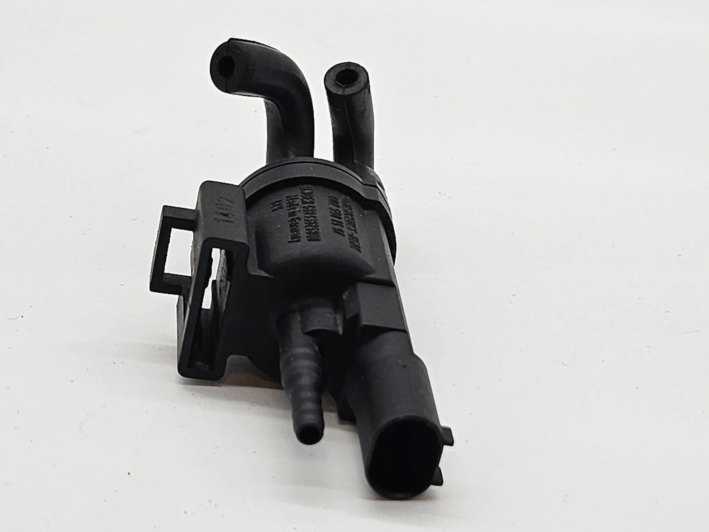 Original  MERCEDES-BENZ S500 W221 Magnetventil Umschaltventil 0025401497