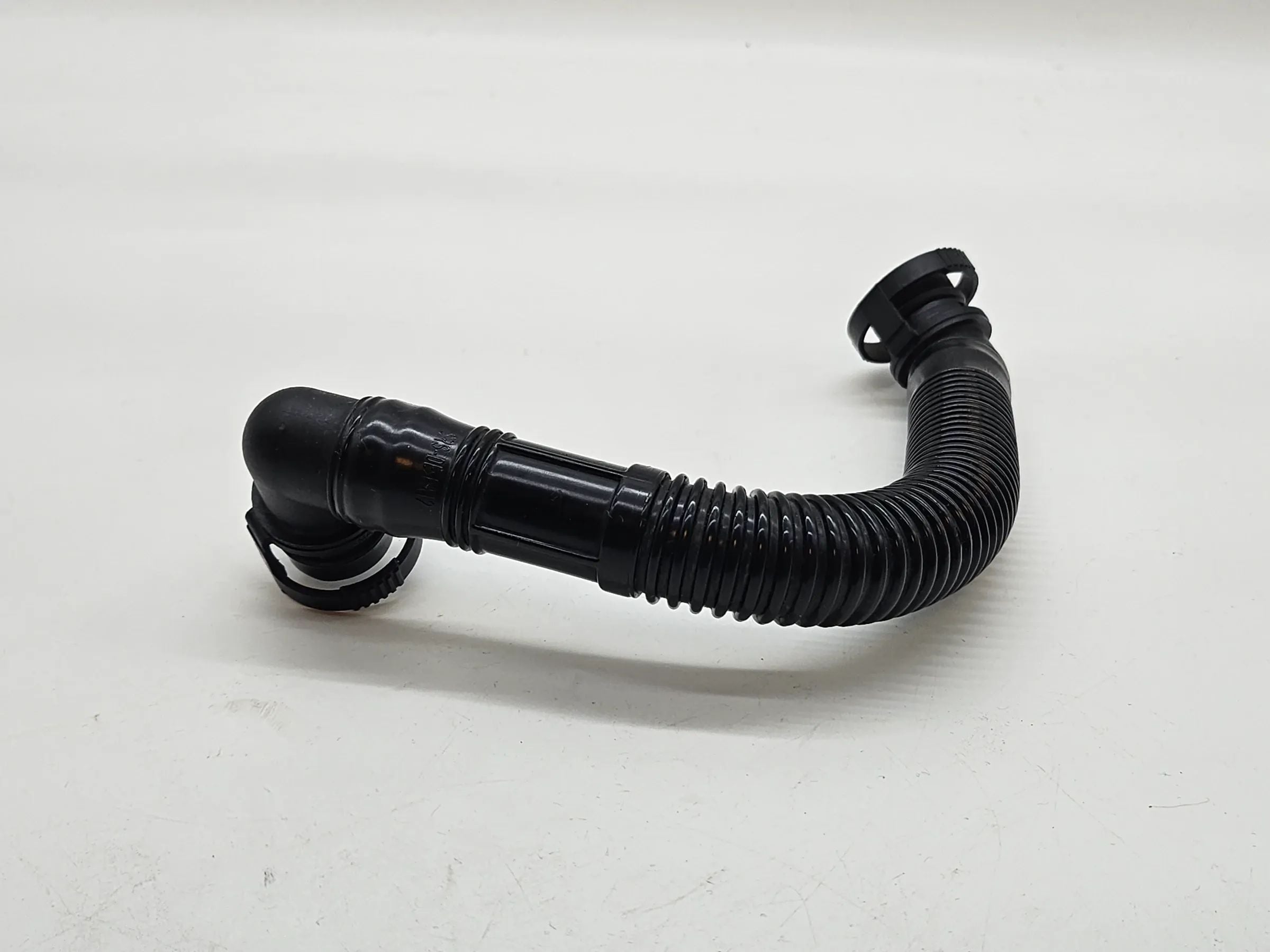 VW GOLF 5 6 SEAT IBIZA 4 1.4 Entlüftungsschlauch Kurbelgehäuse  036103493EC