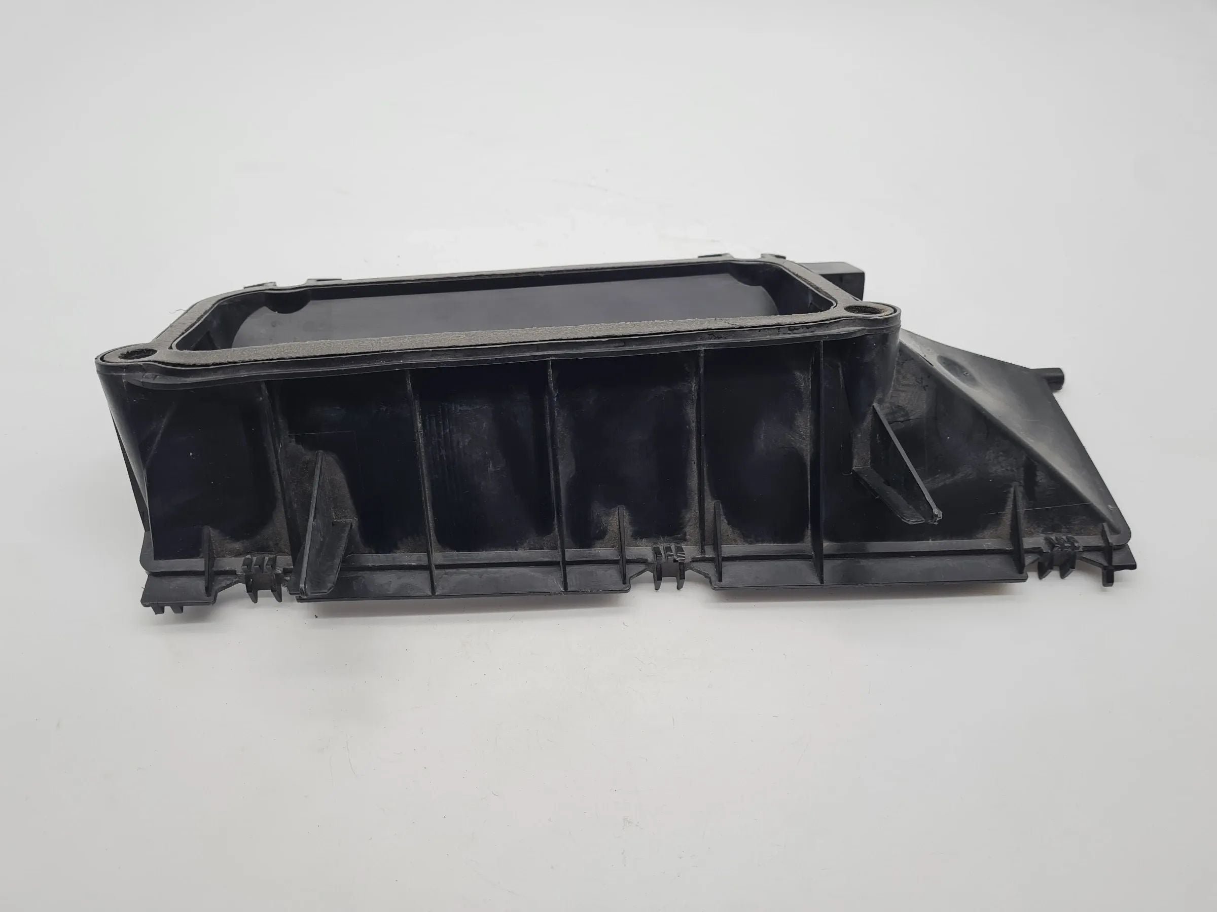 Original Mercedes-Benz C-Klasse (W203) Gehäuseteil Staubfilter A2038303203