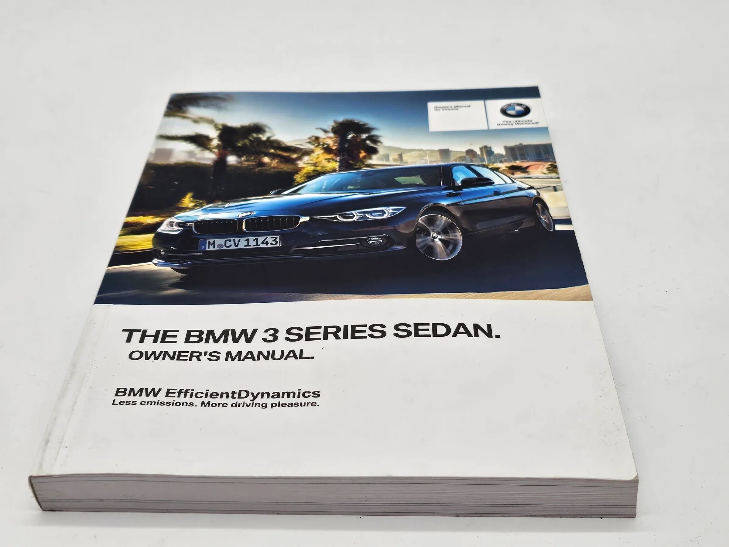 宝马3系 F30 2017年轿车使用说明书 英文版