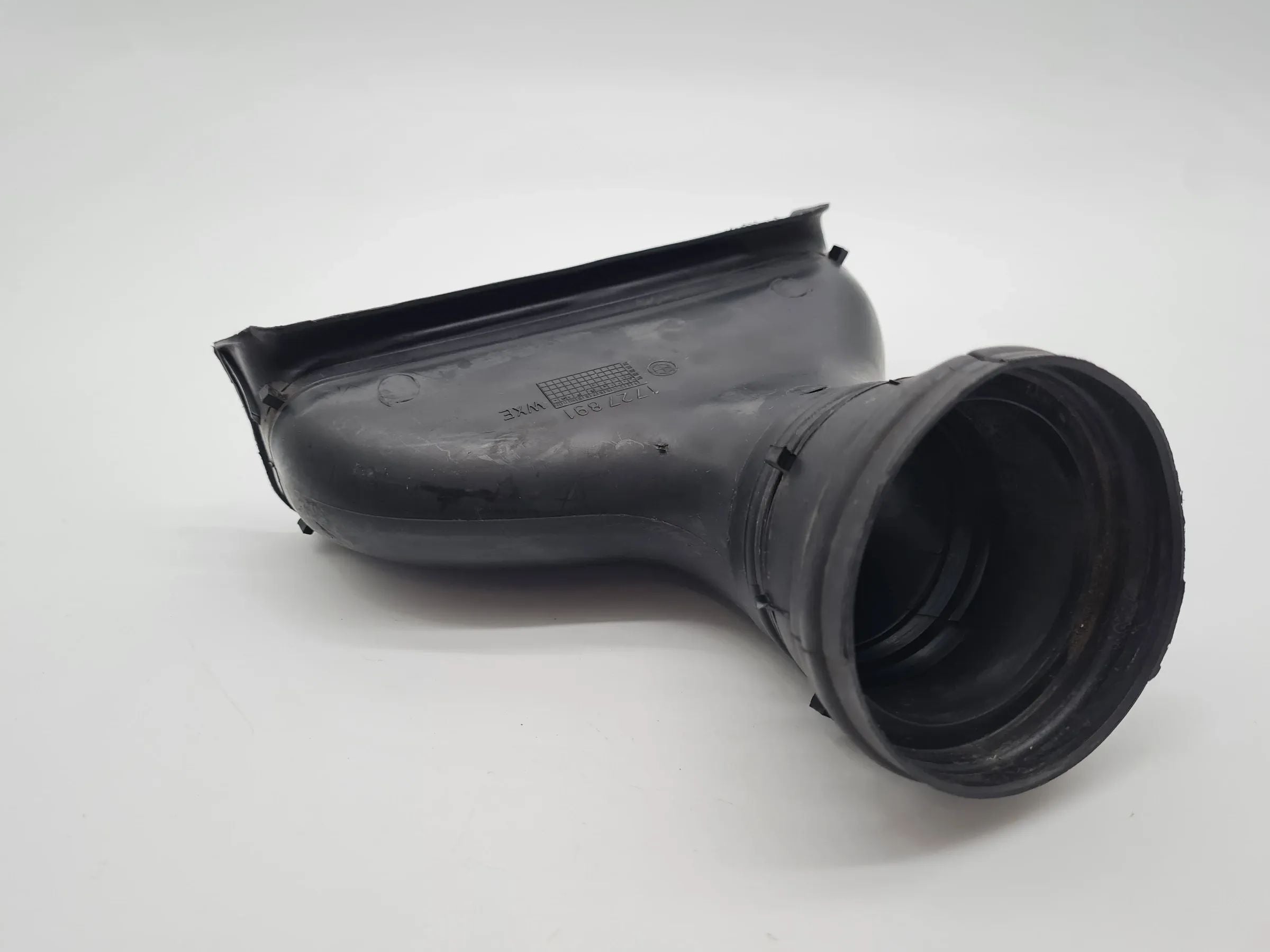 BMW E36 316i 318i Ansaugrohr Ansaugstutzen 1727891