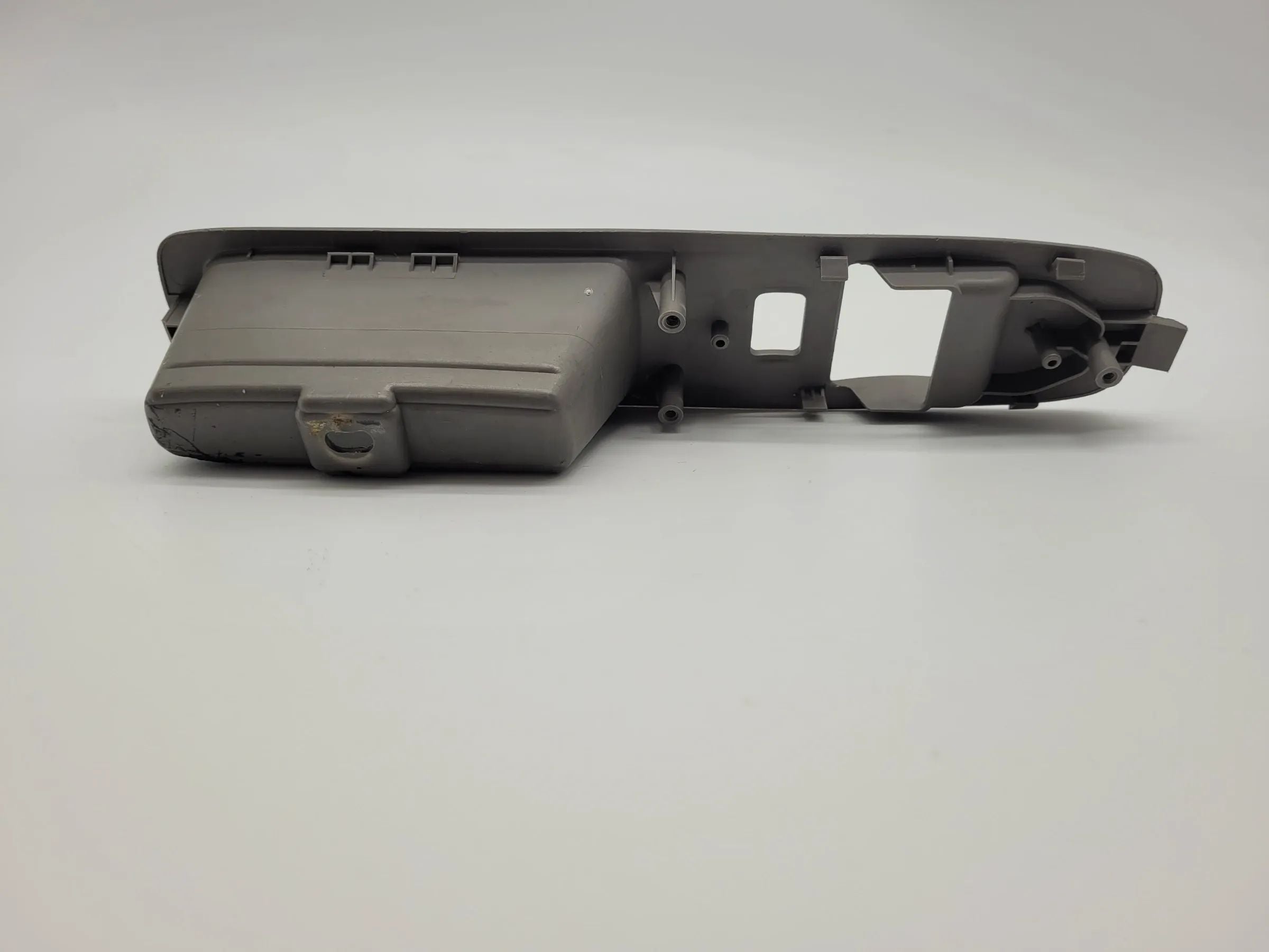 Original Mazda Demio (DW) Türgriffe Vorne Links DC40-684L6