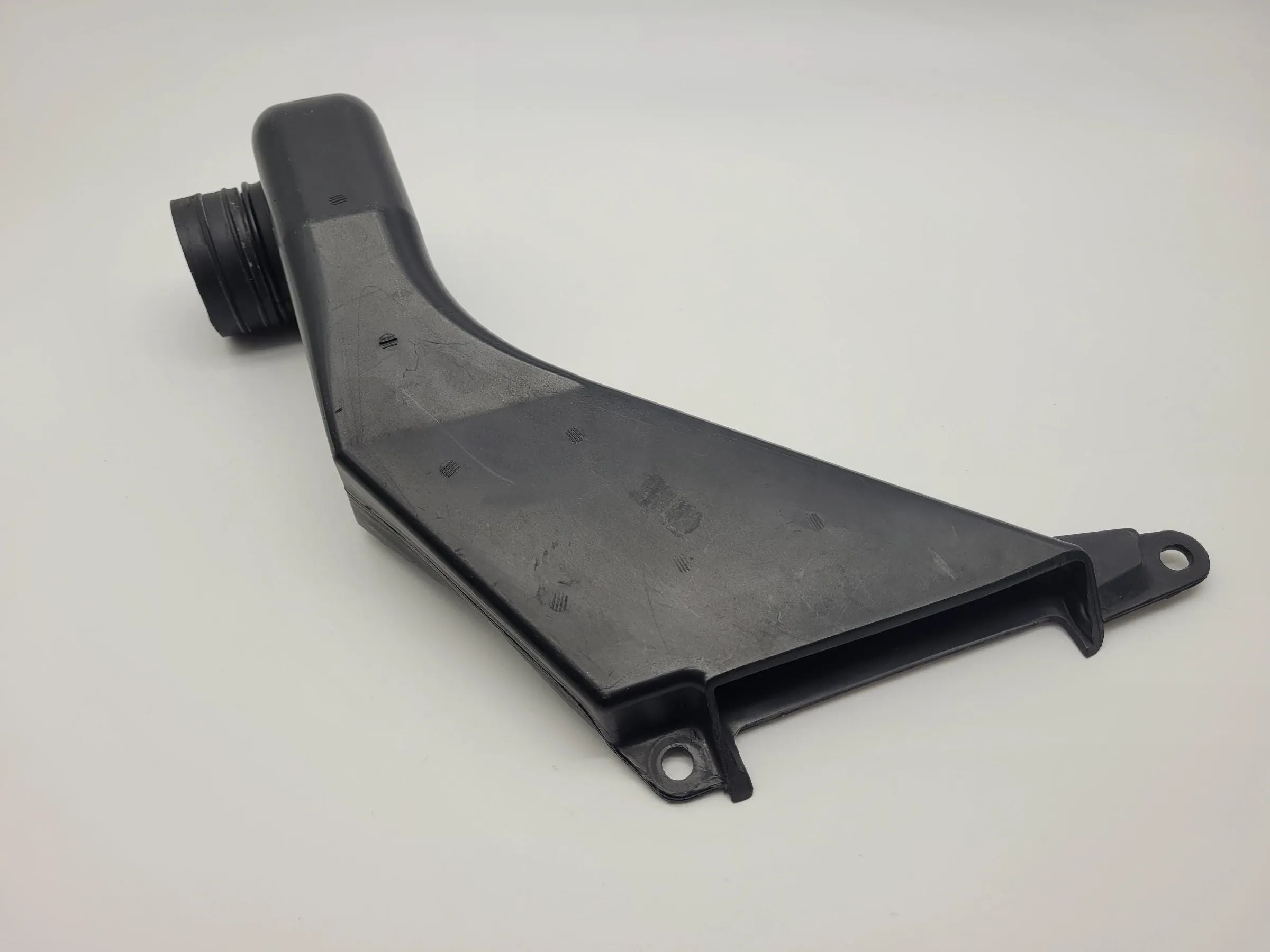 Opel Agila A (H00) Luftsaugrohr / Ansaugrohr 13766-83E00