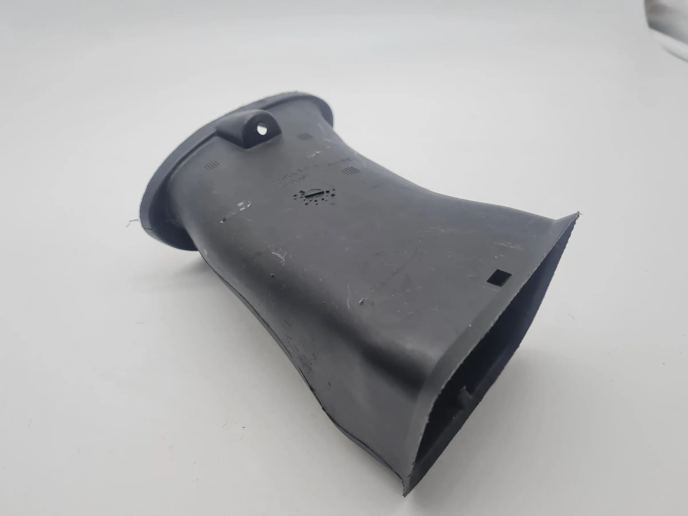 Original Chrysler Cirrus Lufteinlasser / Luftkanal 4595483 / 38838