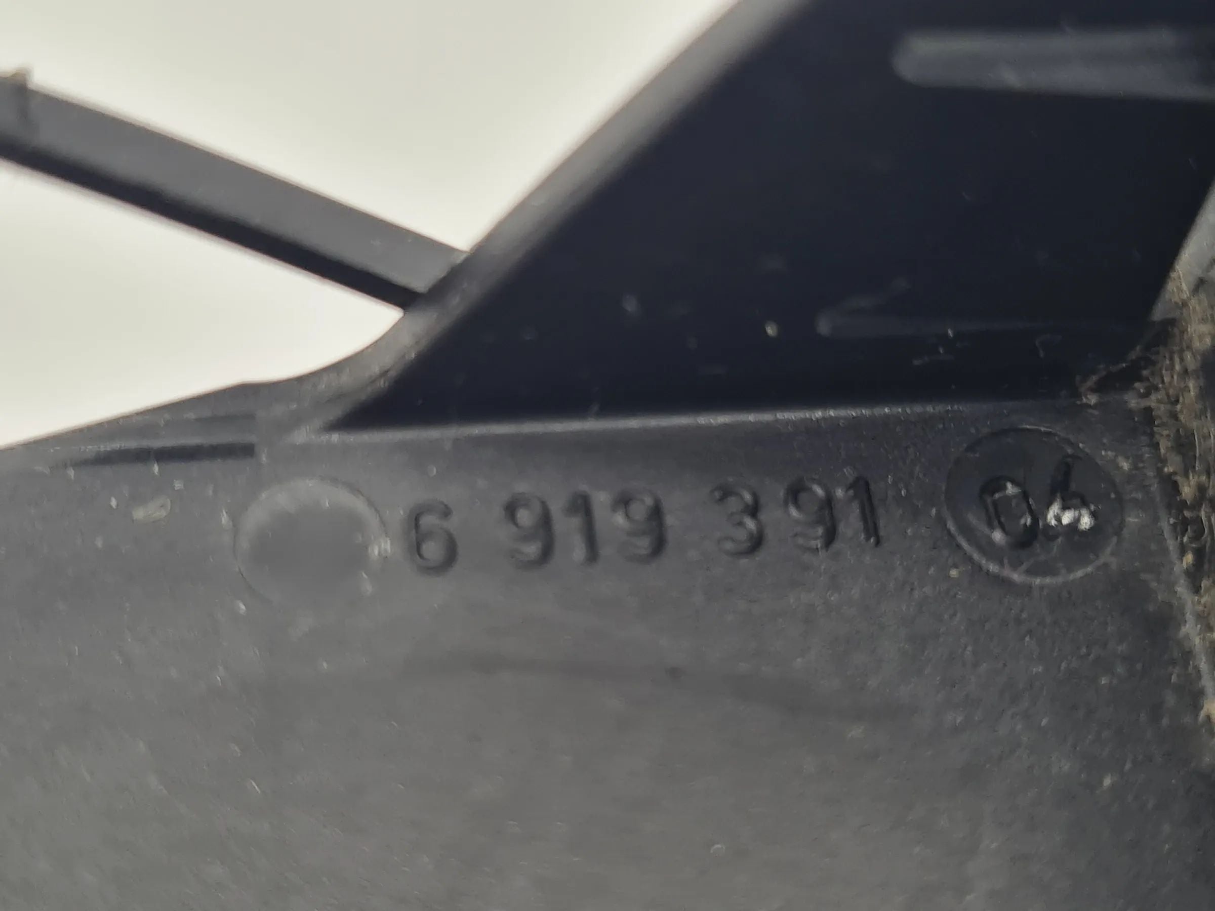 Original BMW 3er (E90/E91) Deckel Abdeckung Flashadapter Links 6919391